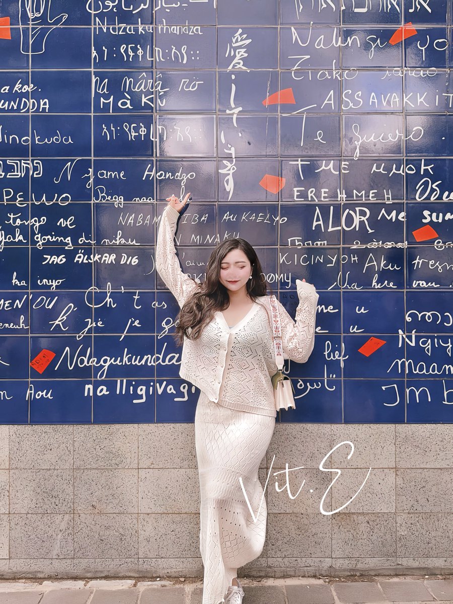 第三天🇫🇷
愛死巴黎歌劇院！！
聖心堂、小丘廣場、補了艾菲爾的點燈
午餐吃了米其林一星Pantagruel
是悠閒的一天

#OL穿著得體的日常

用愛牆跟大家告白💗 https://t.co/OYH4E5UGGE