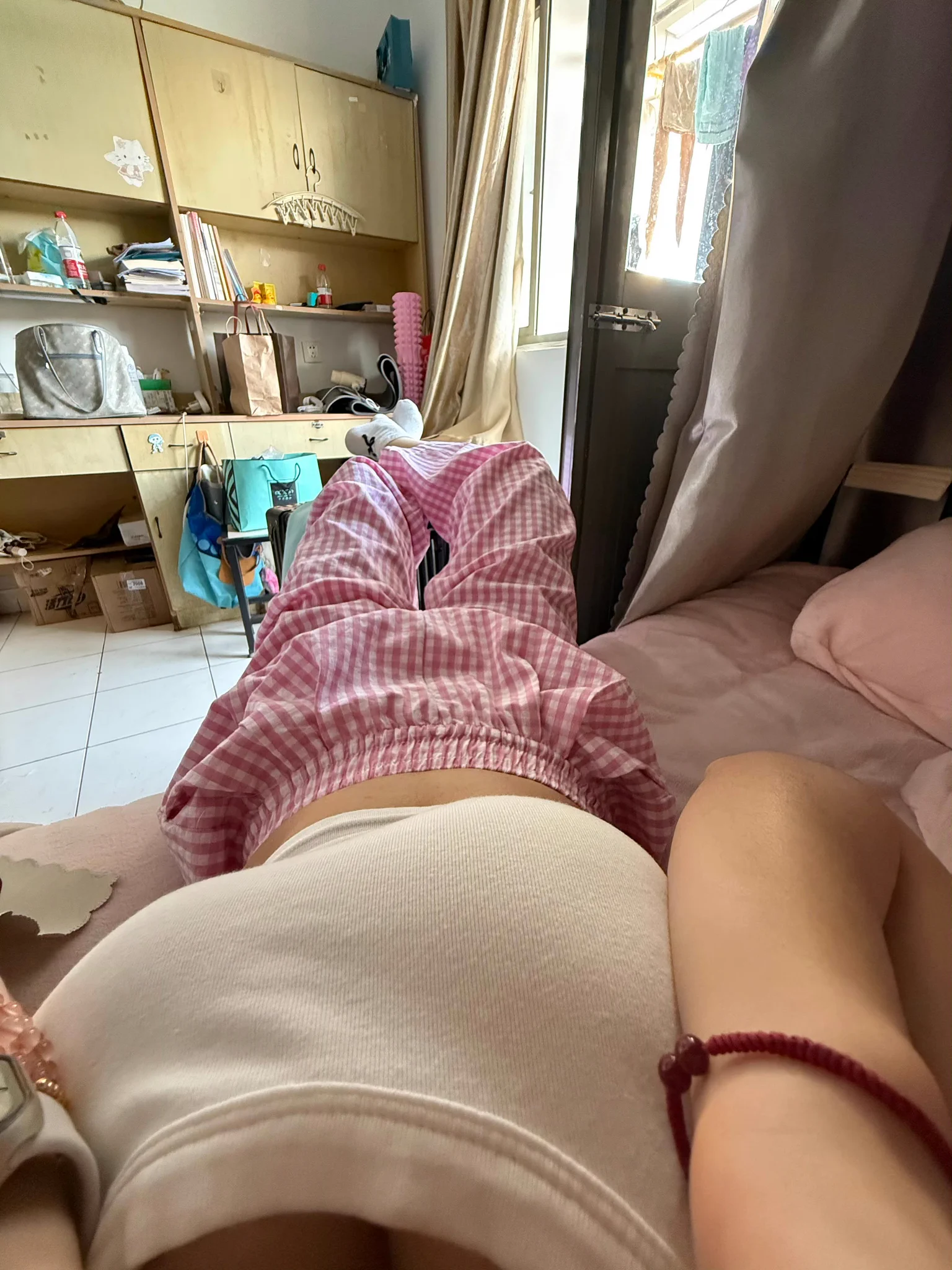 累了隨處躺一下 https://t.co/PiNT6w6Ohx