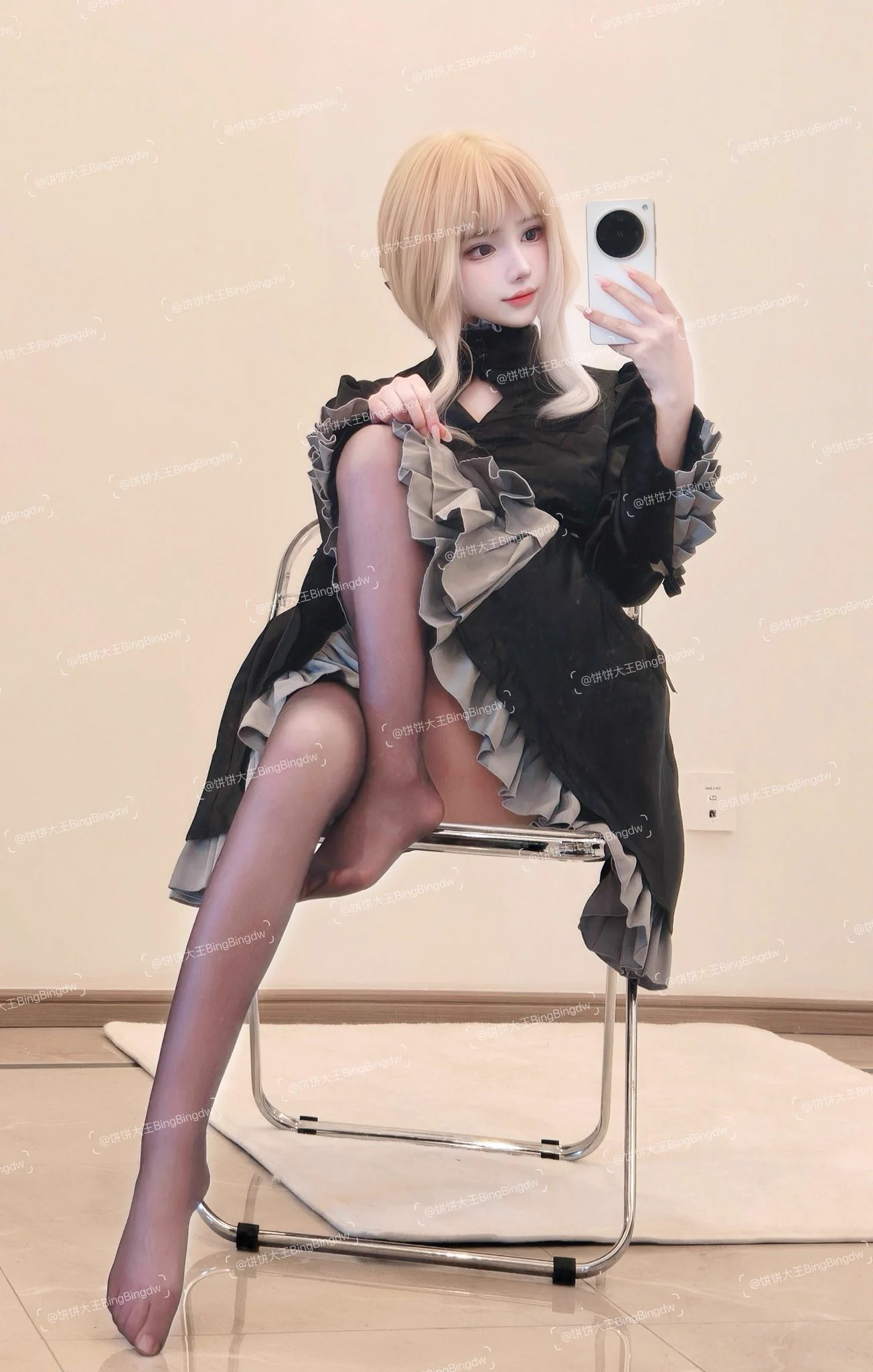 那个...你喜欢黑色还是白色？点赞转发评论，有机会获得黑 saber 的全套饼图哦✧٩(ˊωˋ*)و✧@SexytoBaby@SexytoLady@SexytoDoll@SexytoGirl https://t.co/W6Vx38AdUC