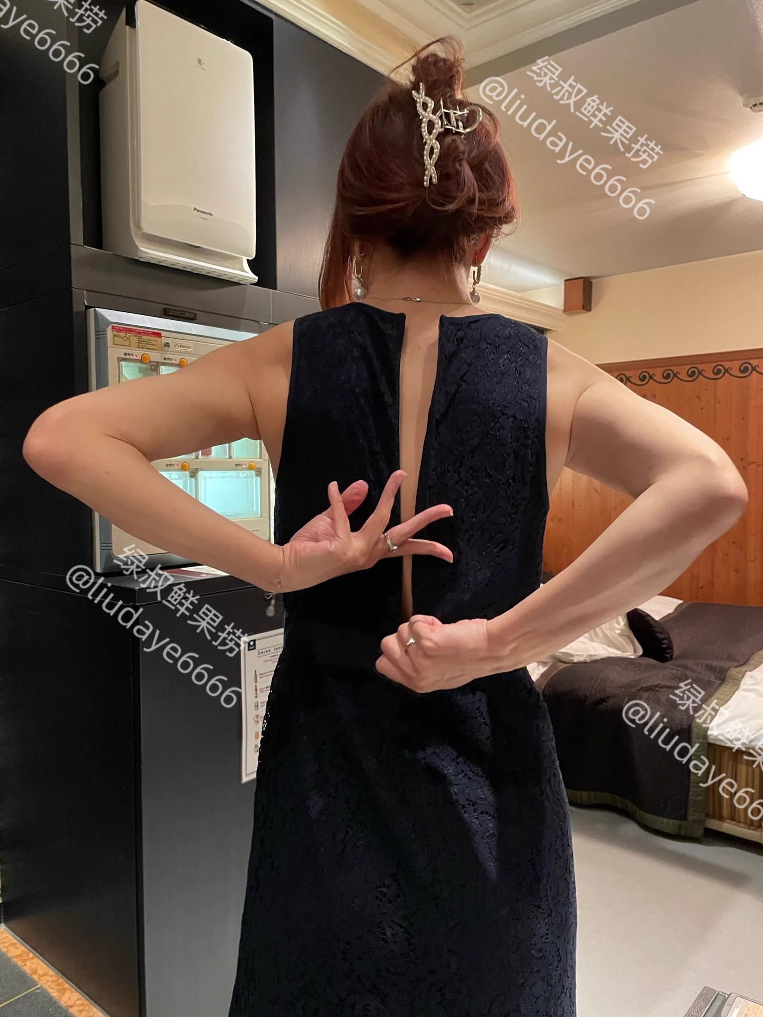 1可以不爱她，但是得疼爱她什么样的方式才是对她最好的“疼爱”今天讲讲和少妇女友的故事和她的认识偶然又平凡，记得那天给她打电话挪车，她踩着高跟鞋快步走来，见到她的第一眼就被她那该死的少妇气质给吸引了，夜晚回到家后…明天更后续@007share @wqganenshi_ @tbzt2024 @Mon_001K https://t.co/ciEglqXXV8