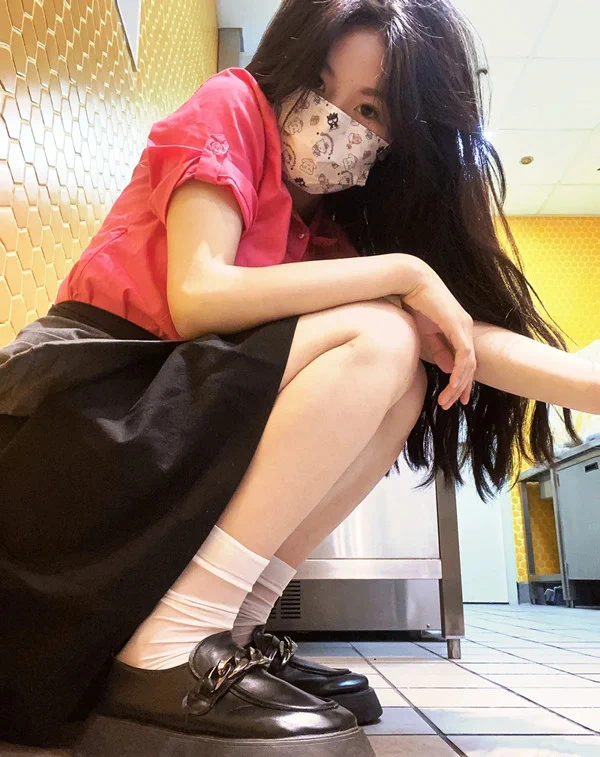 昨晚做爱了，做的很爽，还拍了视频，谁想要看 https://t.co/WBiPytFYo8