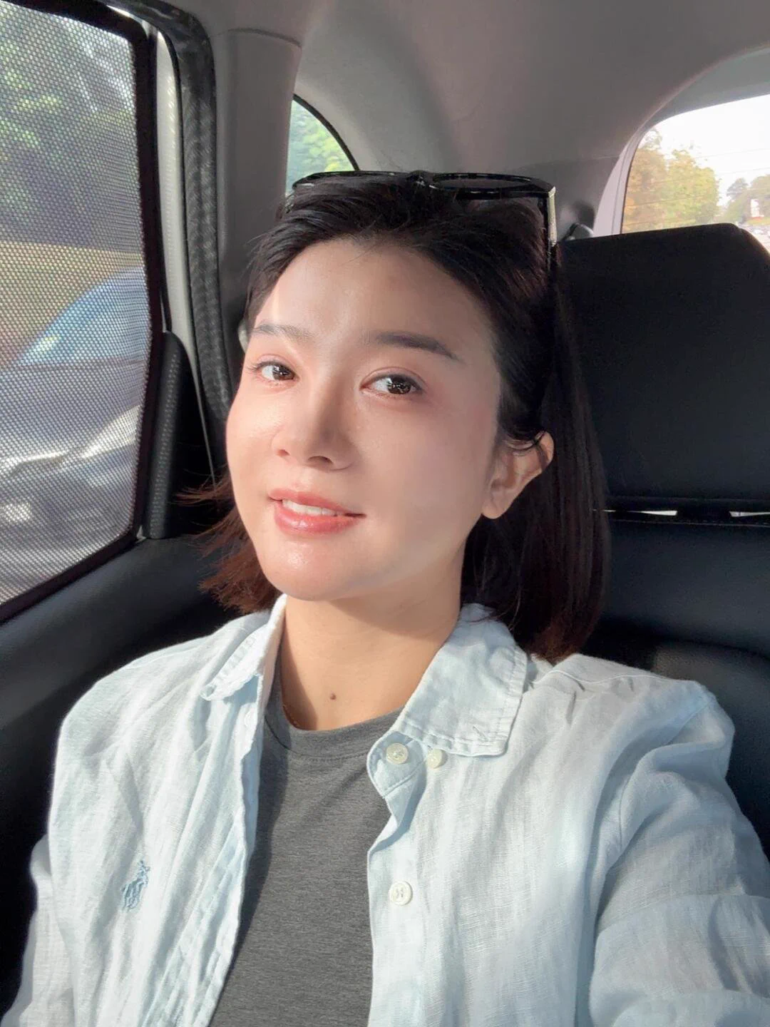 都说我的心态年轻，确实如此！毕竟保持好心情，生活才有滋味～岁月越长，欲望反而越旺！在车上都按捺不住，想偷摸一把，感觉整个人都热起来了～分不清是太阳晒得下面火辣辣，还是自己早就躁得不行…老实说，超想在X上约到个合拍的，狠狠放纵一把！附近有胆大的吗 https://t.co/T1RDYFXZgn