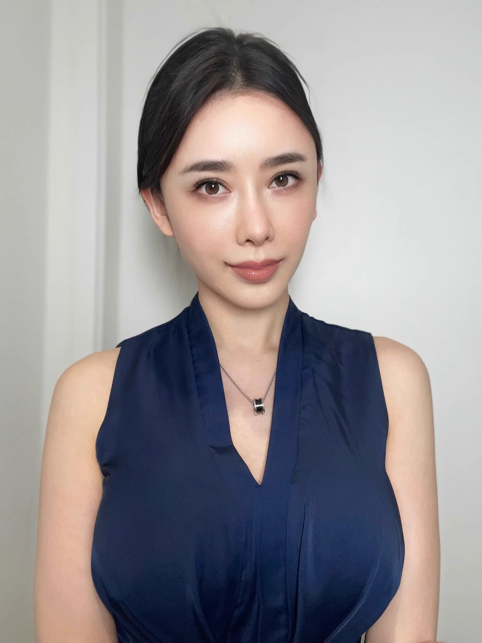 Imagine the sweet scent of my perfume mingling with the aroma of our lust. And surrender completely to the pleasure.#horny #Surrender #lust @Fengsiyuan @tbzt2024 @wqganenshi_ https://t.co/ZDPyUm4YVp