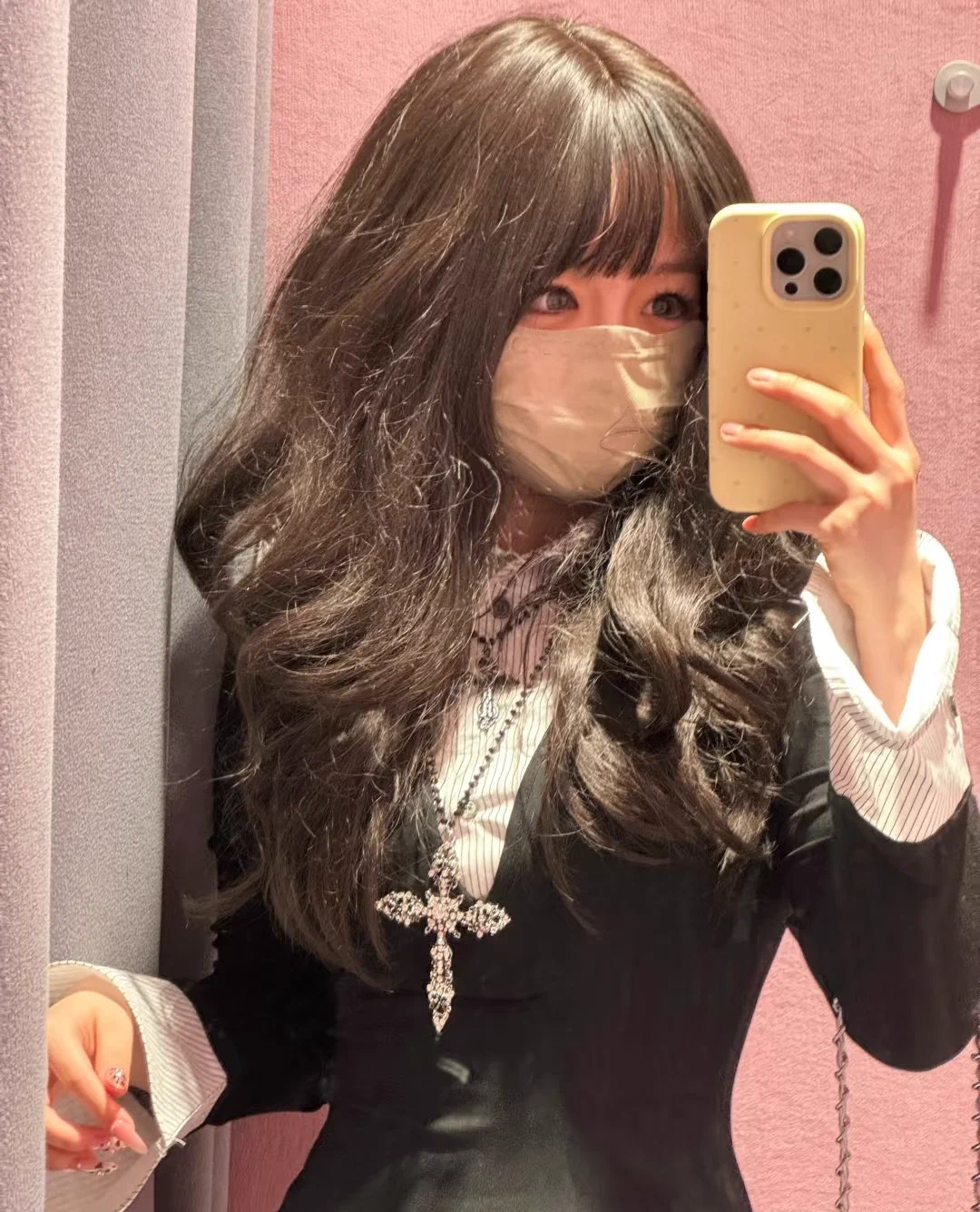 这个姐妹没脱衣服就感觉烧烧的，上了床得什么样呀 https://t.co/sWnR6cf2nQ