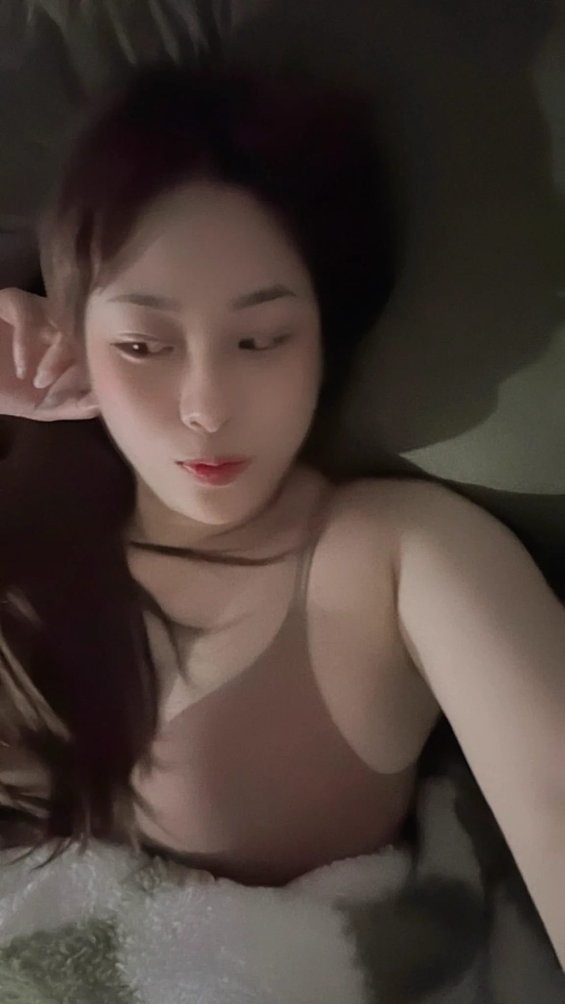 如果醒來看見我這樣躺在旁邊會🙈 https://t.co/SfXfQNbMHG