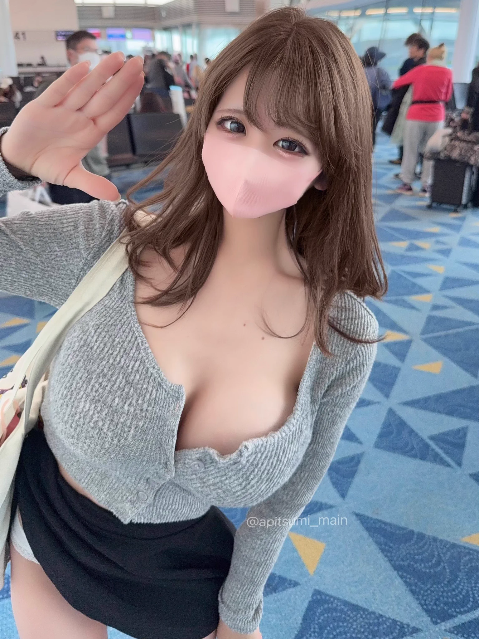 イッてきます！！！！！✈️➡️🌏 https://t.co/rVPOJzPeZW