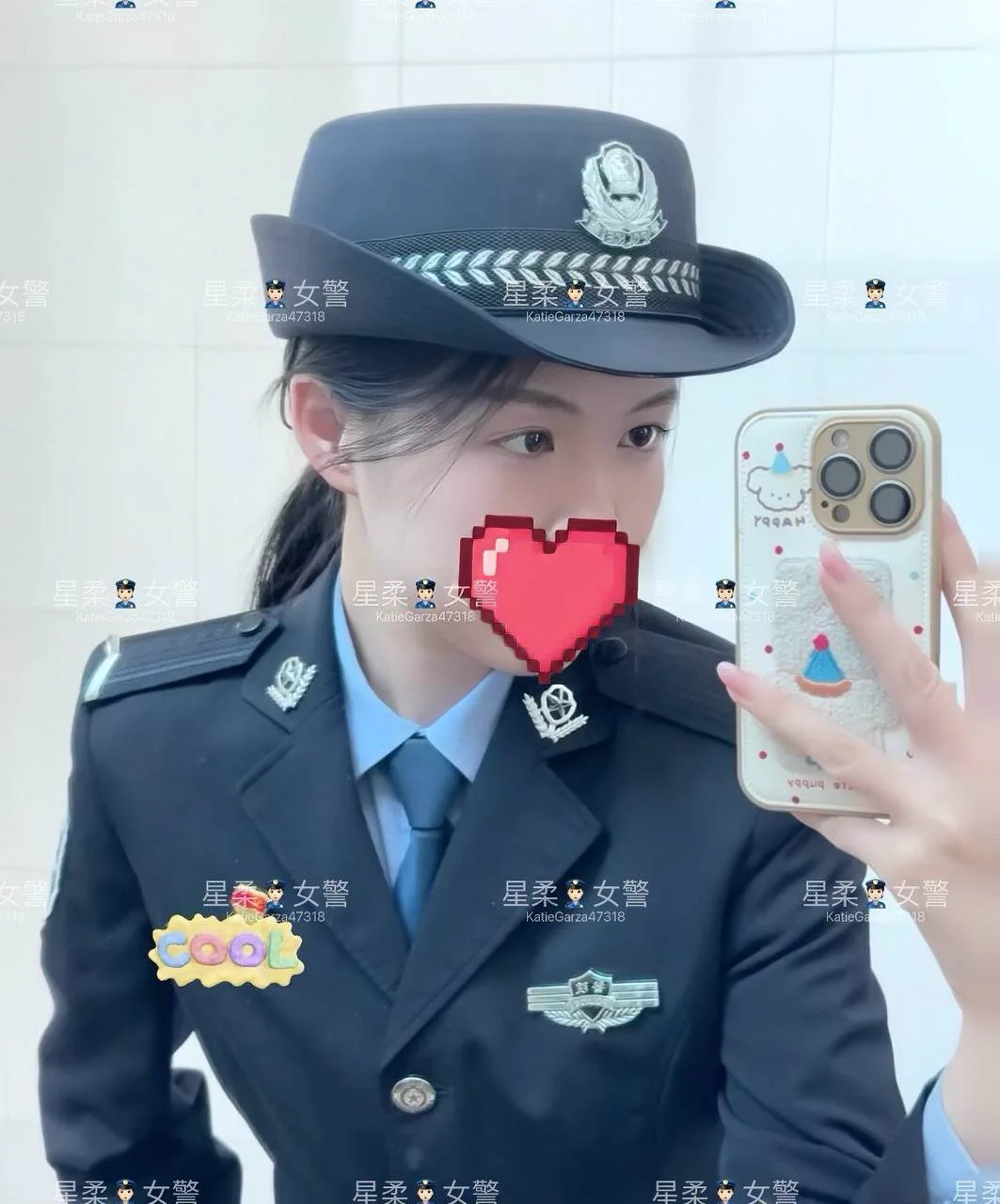 值班的时候该干嘛？？？其实除了出警的时候，夜班的话基本没什么要忙的。要么就在臭美，要么上推找人聊。。。。这个无聊的环境我才不想呆了。。。。没几个会玩的，放开的。。听说推特有趣的男人？？？ https://t.co/6YRjk3EgXM