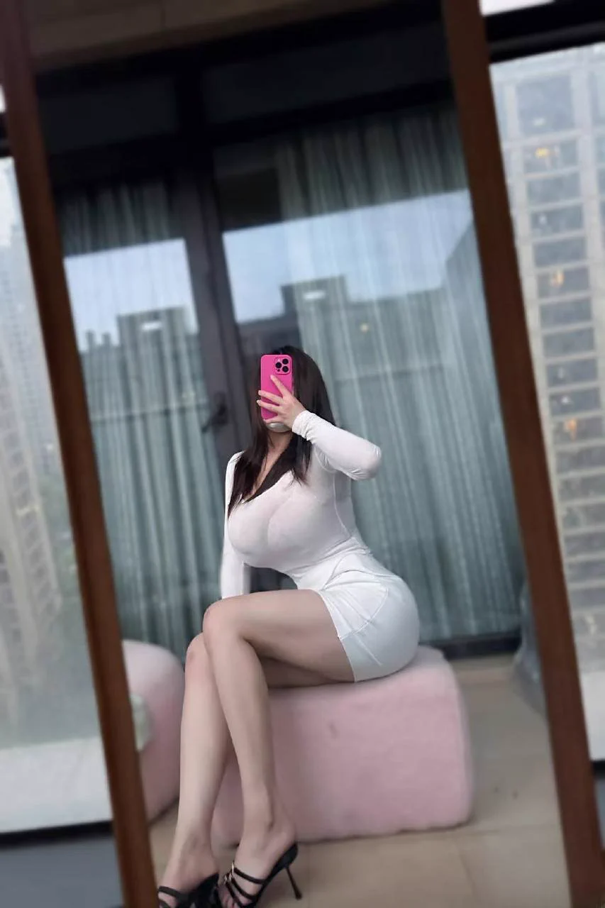 玩了这么久推特终于在这里约到了一个小哥哥白天吃完饭就把我带到他家里，被我的大屁股坐惨了想约的私信我报名，机会有限先到先得哦 https://t.co/vdreg90z8D