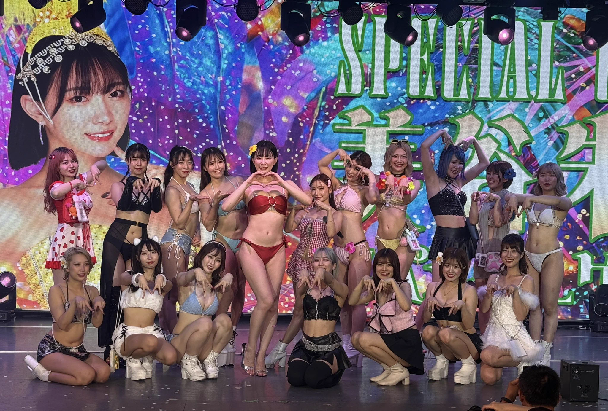 昨日はちゅらさん6に来てくれた皆様本当にありがとうございました！🥹沖縄まで海越えて来てくれた方が予想以上に沢山いてくれて嬉しかった！チップのプレゼントもありがとう！！たーのしかった！皆様の楽しそうな顔を観れて幸せでした🫶次は７月６日の六本木の63angelで🥰 https://t.co/34thJ984RO