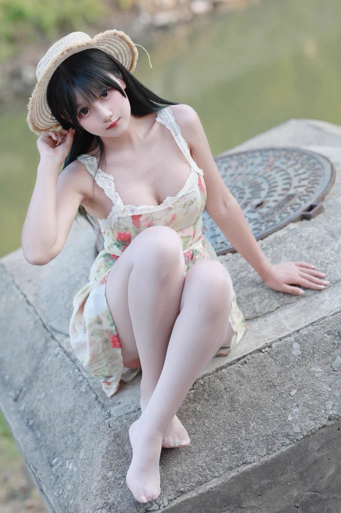 蔷薇🌹共19张，免费写真原图上传QQ群了736221520@Xiaoxiaofoer @Toukayuan @MitsumeDoji#写真売ります #人像写真 #美女写真 https://t.co/74InrATmv5