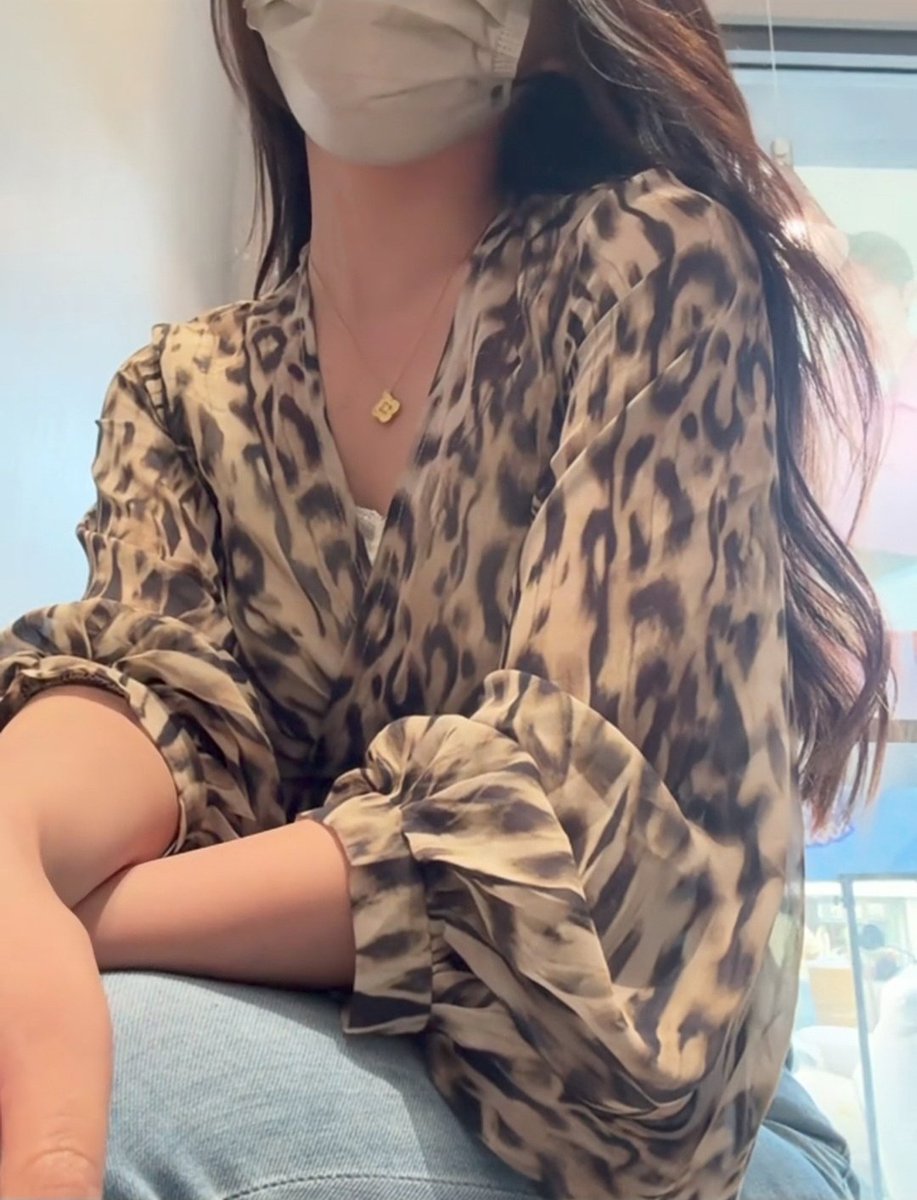 丁 字裤也是豹纹的 https://t.co/4uCK5wMLcL