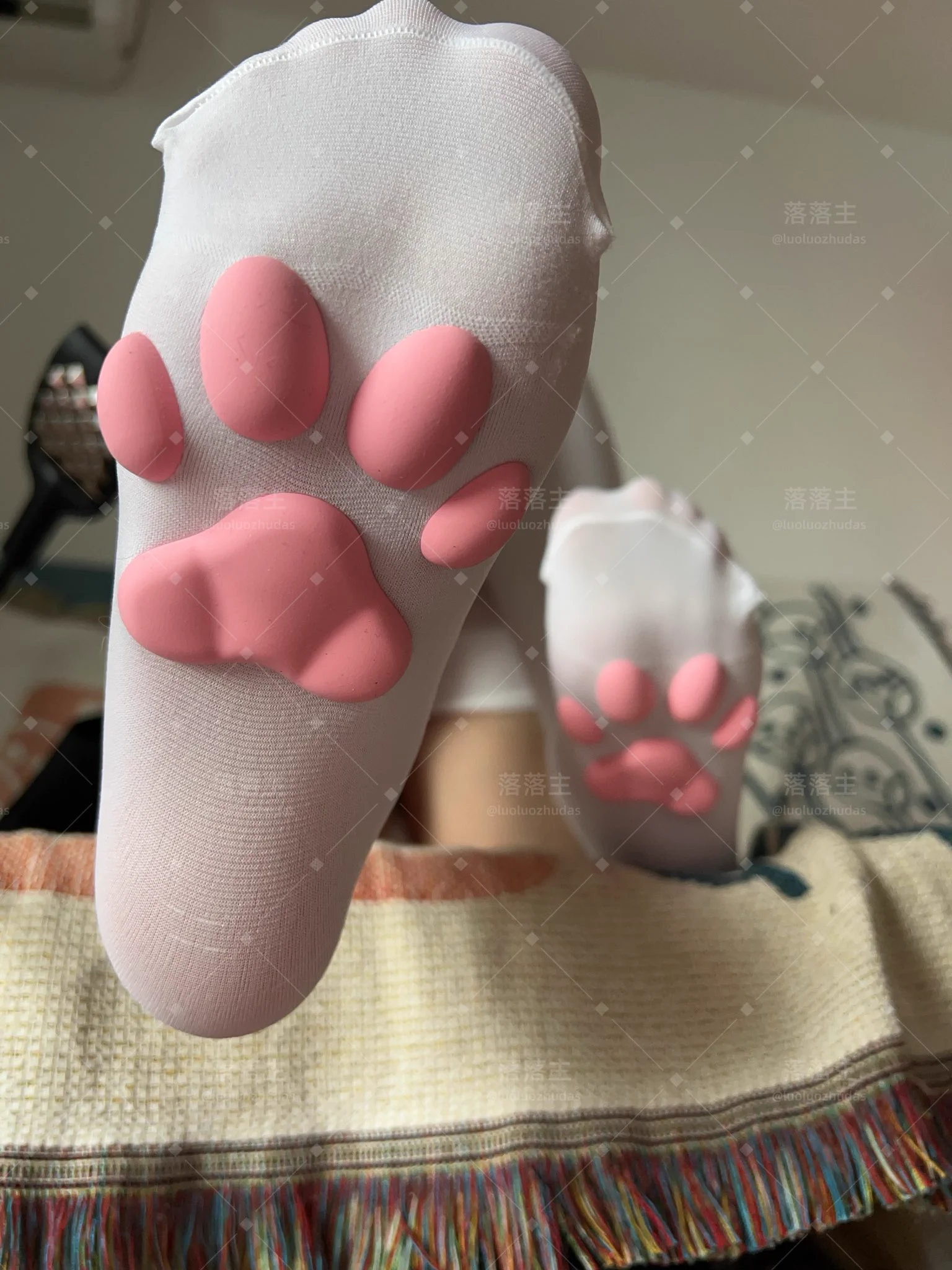 想不想卡哇伊的猫爪踩在你的脸上～#玉足 #白丝 #美腿@jiaoshibw #师傅的审美 https://t.co/1OtAZ3Oziu