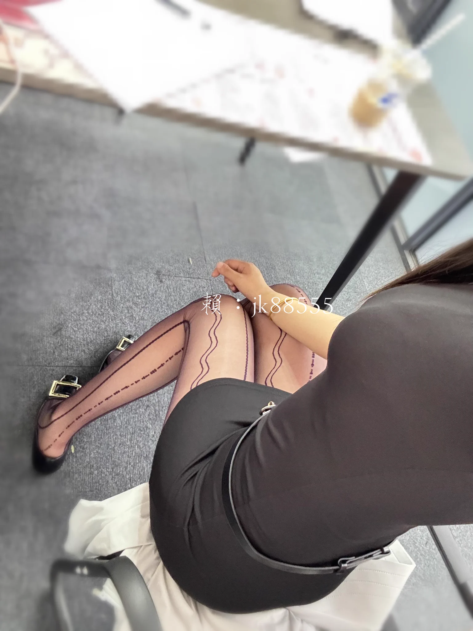 不經意的露出是我故意為之有像我這樣的同事能不能讓你精神百倍 https://t.co/ALgyt05OTj