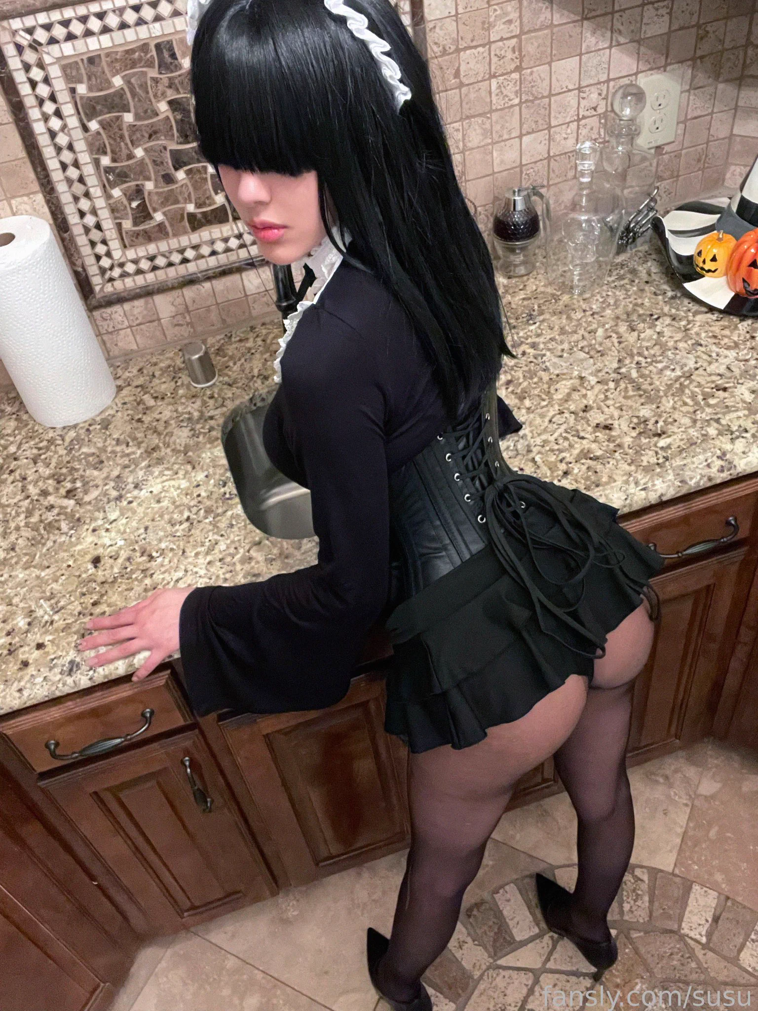 This maid stole my kidney but the house was so spotless the police thought I was lying. 10/10 would hire again. https://t.co/uDz5QwPCwX