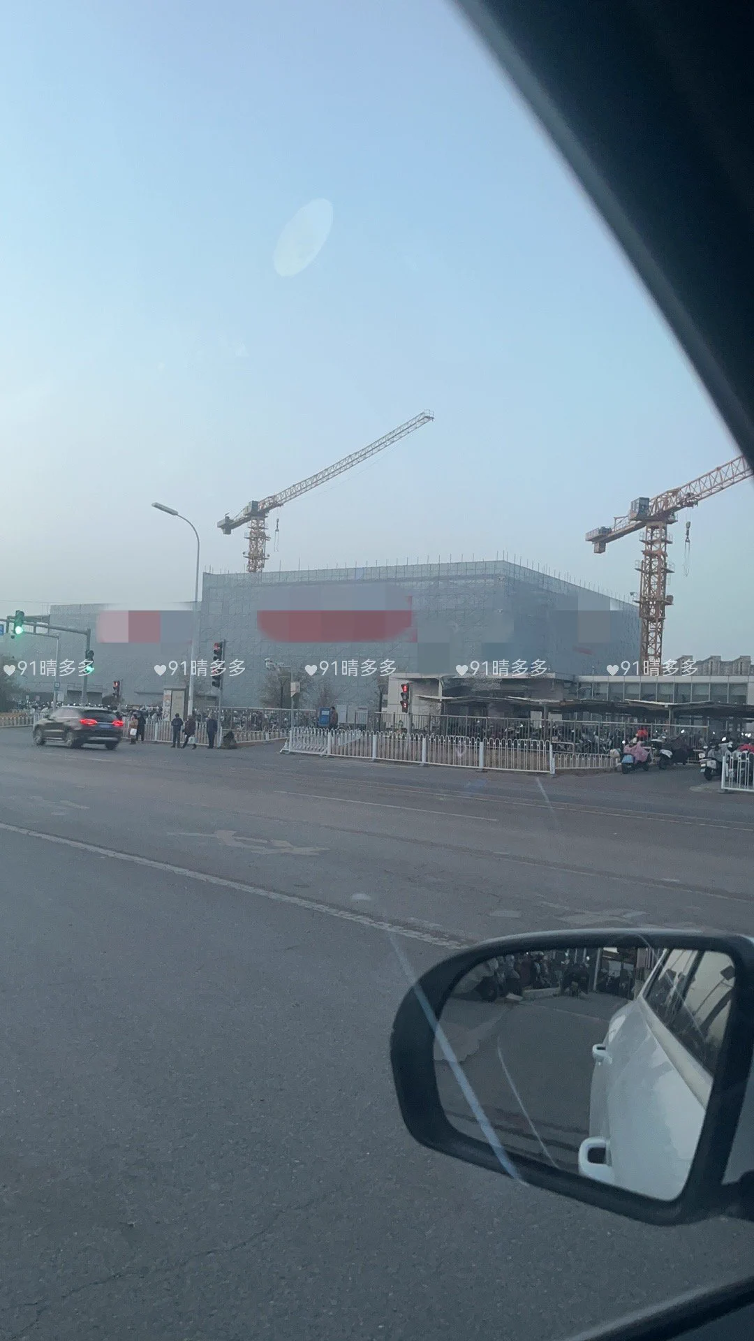 晴宝真空去接我，在我到之前自己发骚了大冬天的底下居然真空出去，看来再冷的寒流也挡不住晴宝的淫水@luchu888 https://t.co/47j6Wy83im