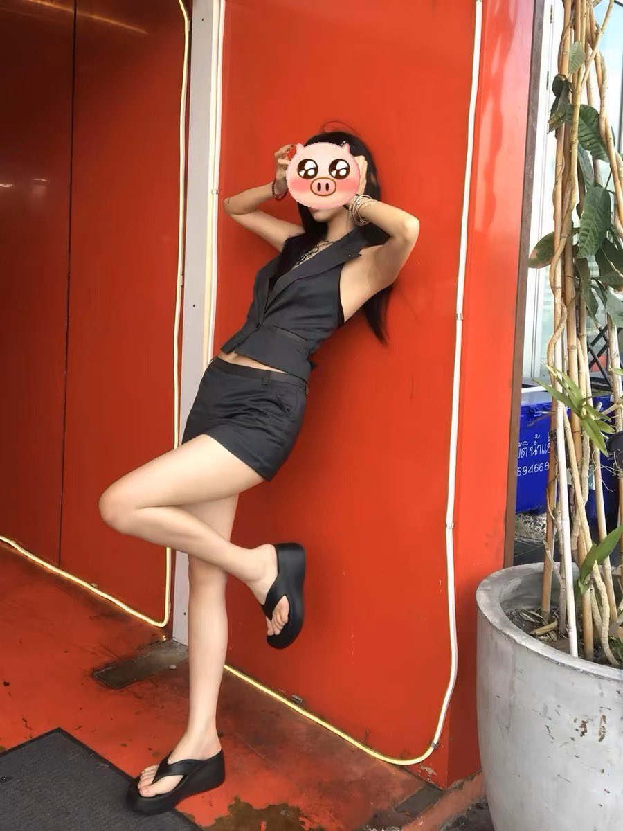 175骚逼大学生
表面是大学女神 私下是沉迷鸡巴的骚母狗 https://t.co/tMIxuZxPed