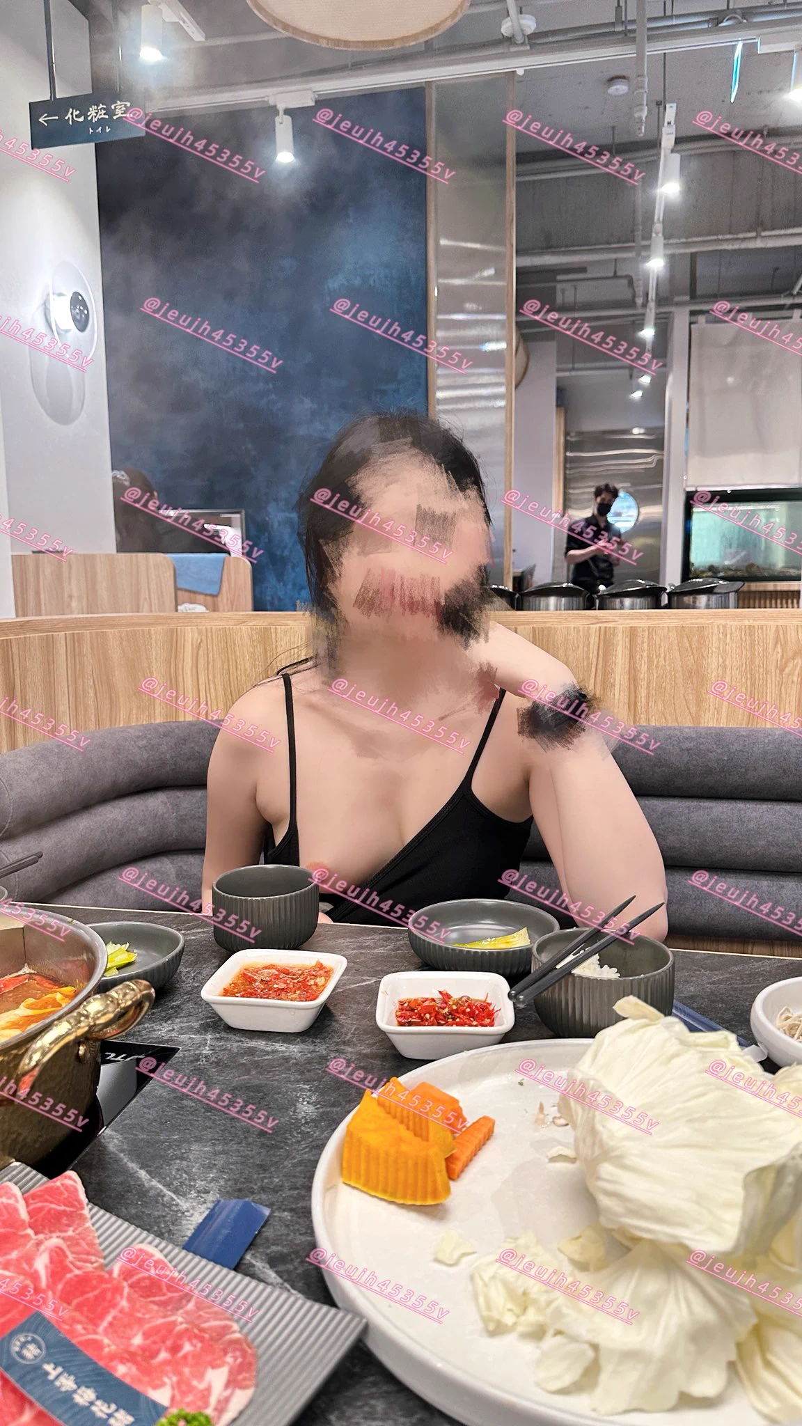 在火鍋店露出 好像被店員發現了🫣店員還蠻帥的像是混血兒6/7-20號不定期下台南遊玩有南部年輕夫妻情侶或單男要跟我們相約嗎😍單男請私訊自介附上照片謝謝 @eggroll_tea @007share @wqganenshi_ @tbzt2024 #露出 #人前漏出 #反差母狗 #台南 #單男收費 #情侶聯誼 https://t.co/7o71fmokg6