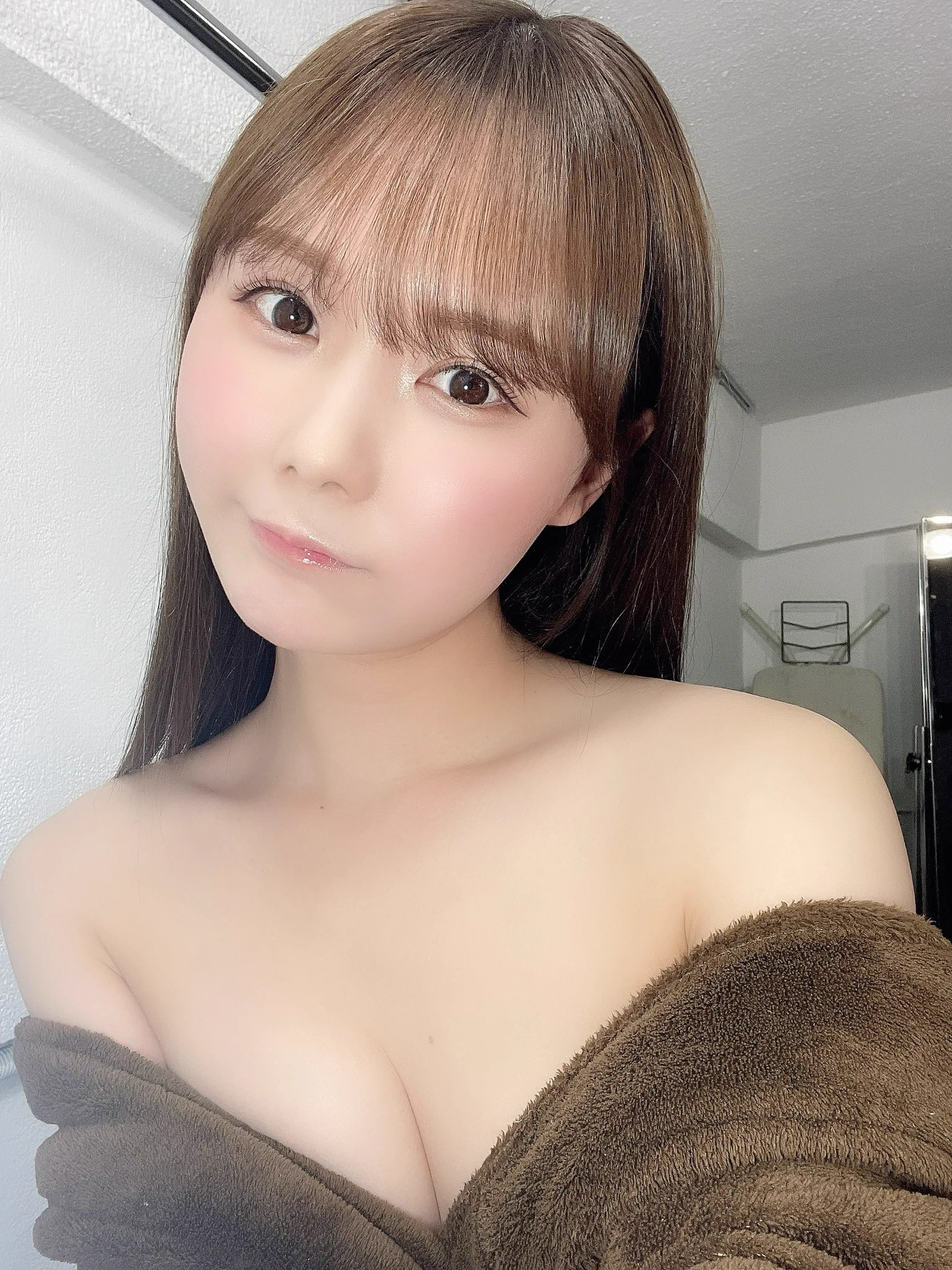 見えそうで見えないのがいいでしょ？🫣 https://t.co/42fsOvNOg7