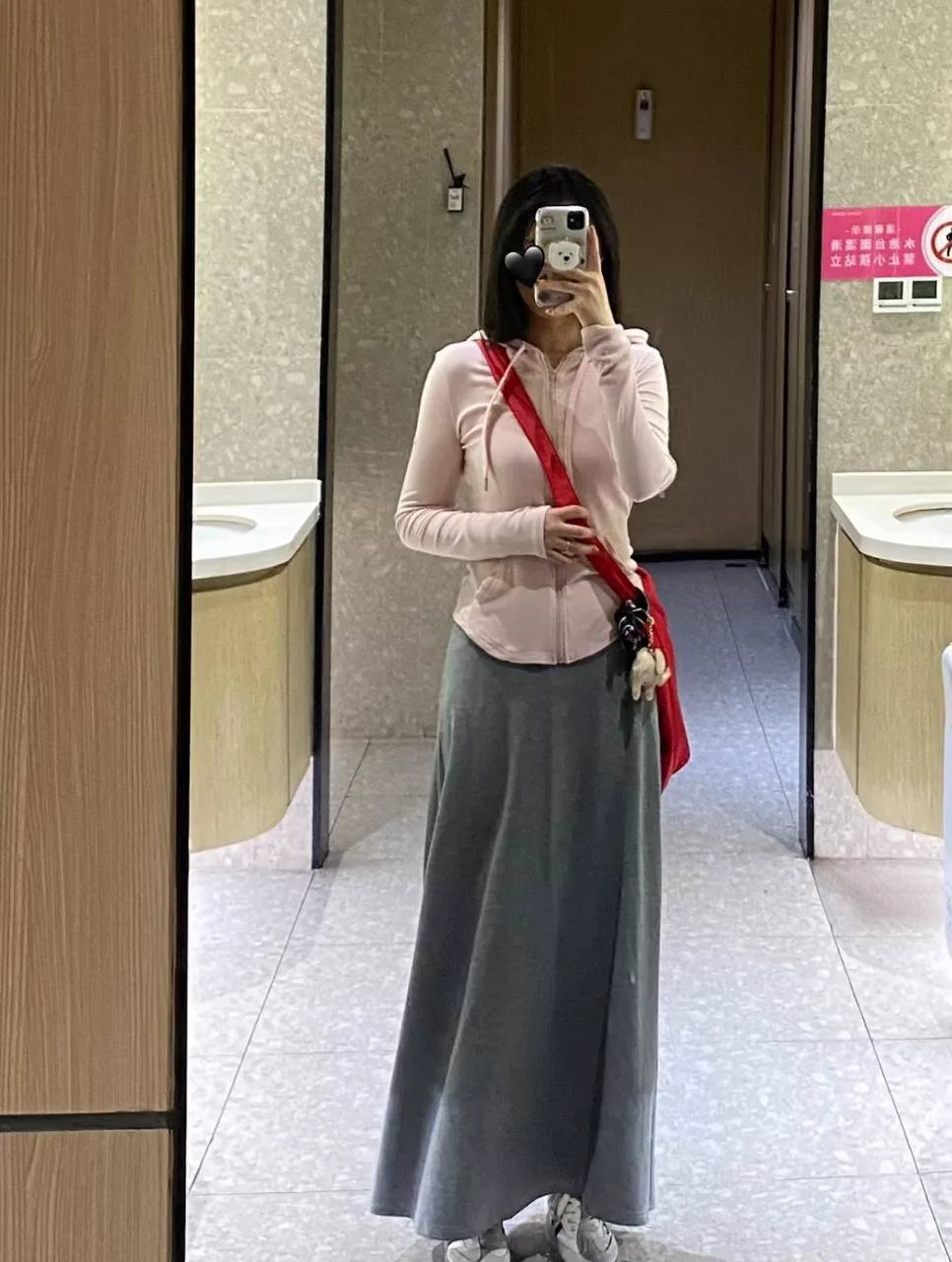 刚从公园回来，粉丝的尺寸太大了有点受不了，操我的时候差点就叫出来了，看着下面马路上人来人往的又不敢发出太大的声音，我怕我受不了后面的冲刺，最后是用嘴帮他口出来的.....太大的受不了，附近有没有13cm左右10分钟以上的？ https://t.co/YZMMARhx5r