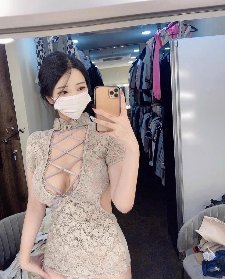 New outfit…💓 That’s my body..💓 https://t.co/eYdzpBXNpM