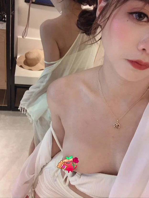 早安~~你點杯黑咖啡我幫你擠點奶幫你製作一杯拿鐵 https://t.co/Rd37Z3iXXs