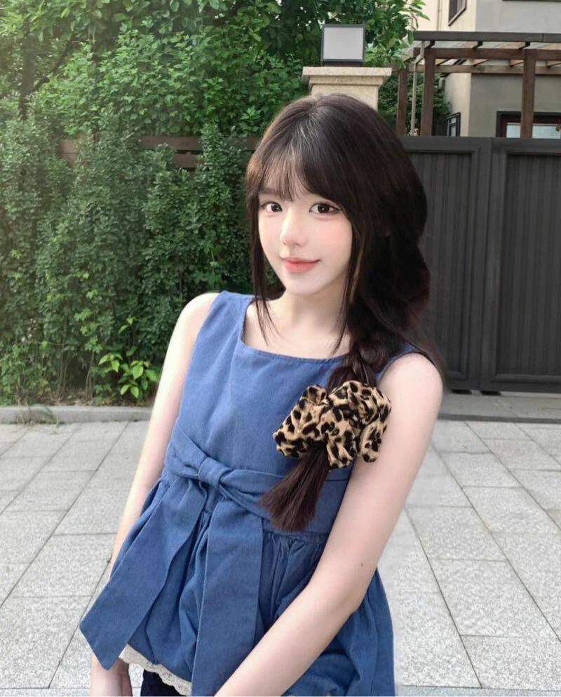 #上海 5⬆️大一学生兼职️Height 身高/168cm▪️Weight 体重/40kg▪️Bust 🐻围/天然C▪️Age 年龄/07甜美外表下的极品反婊 让你流连忘返大学时代的女友系体验身材性感 皮肤好 乖巧可爱 🛰️luo222jie🐧390114874看照门槛🚪 100 （永久有效） 备注zfb口令🧧✈️ https://t.co/NRs2DR201Y https://t.co/OJLxd4iC5x