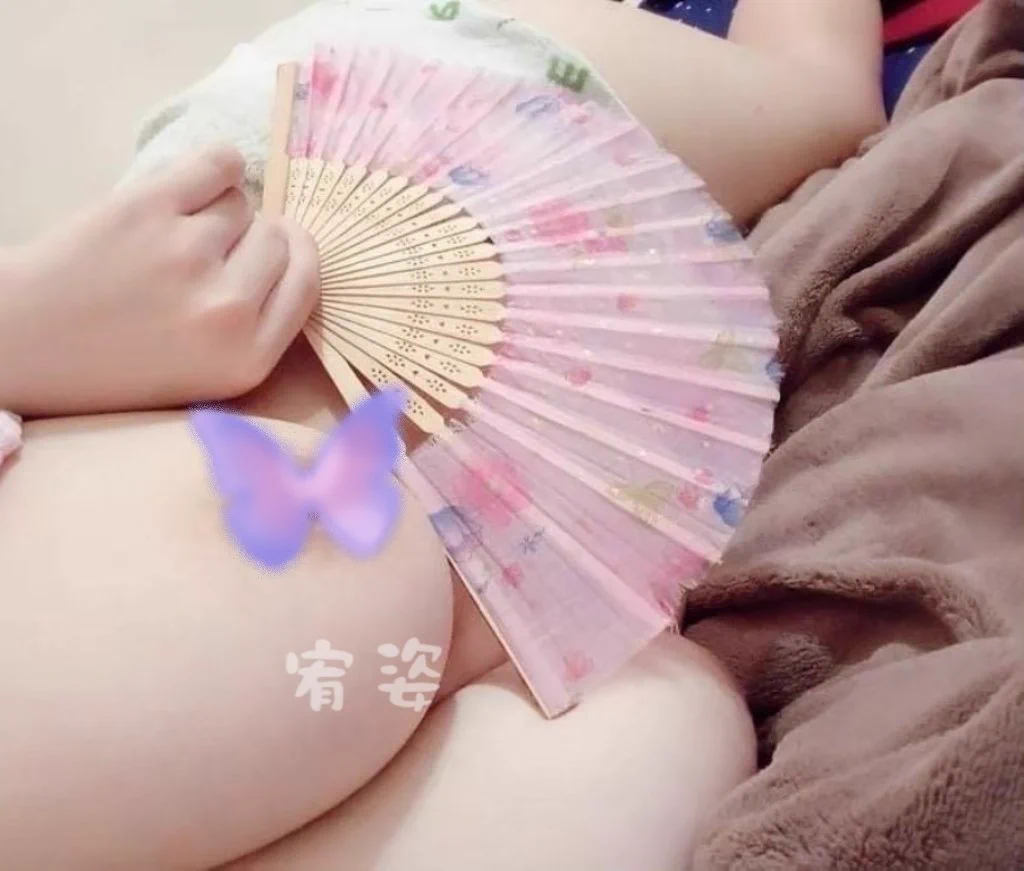 可以幫我搧風嗎？我正慾火焚身🥵 https://t.co/is3TKGONeA