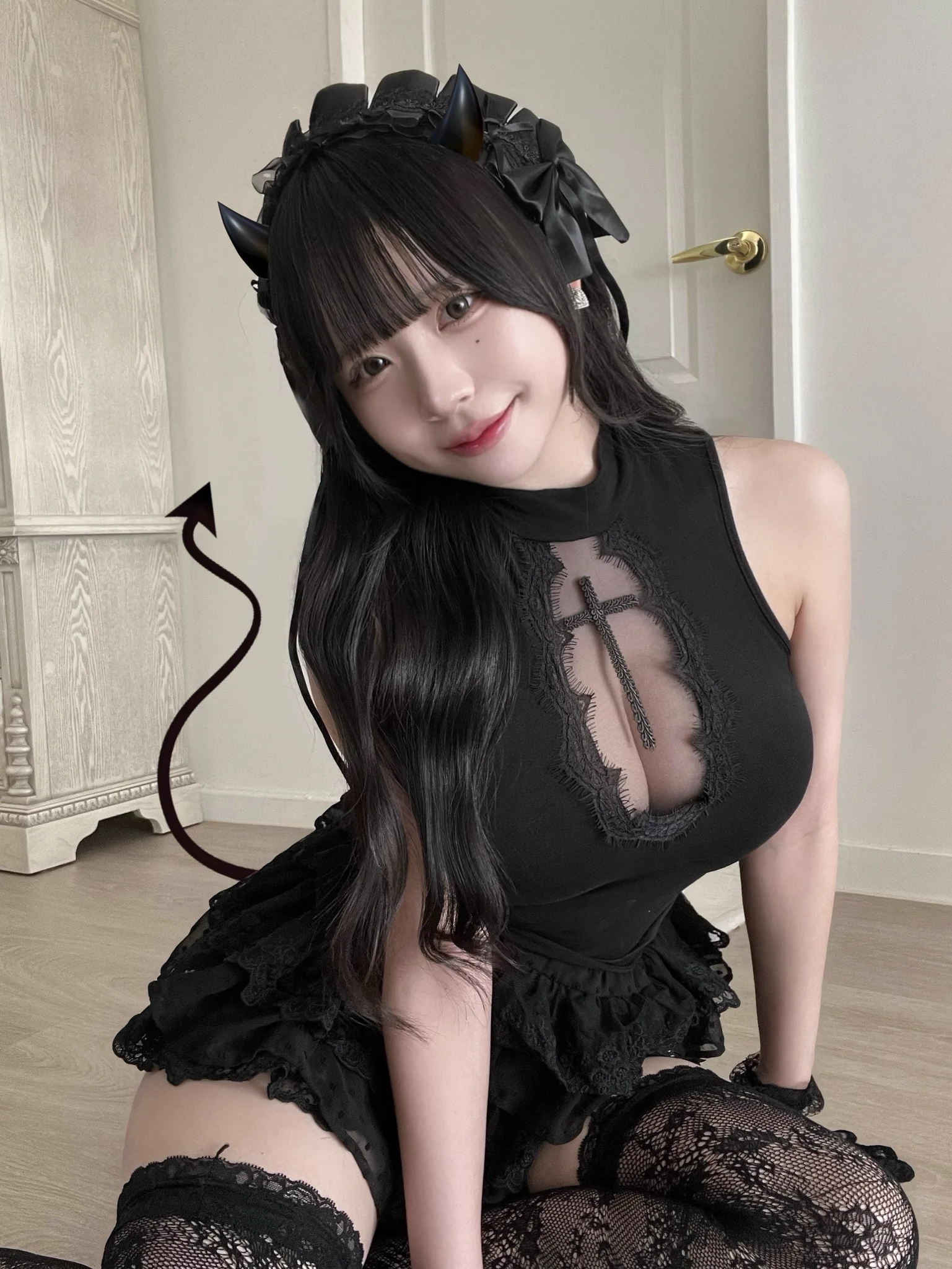 小悪魔メイド...？😈🖤 https://t.co/XDCpLVwjVt