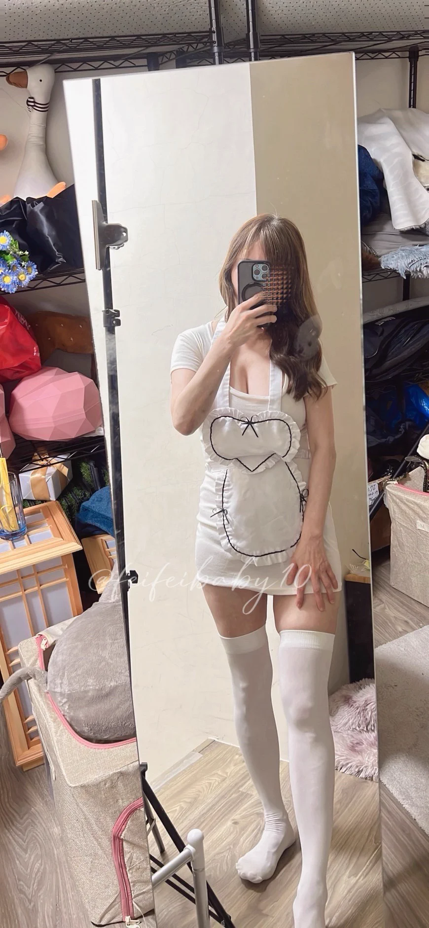 你好👋我是女僕菲菲今天要什麼服務？1口爆2足交 https://t.co/KzQZuAPoAr