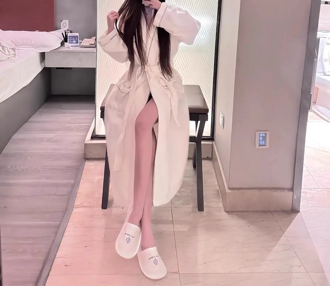 谁懂啊想当飞机杯… https://t.co/484LGKC1e6