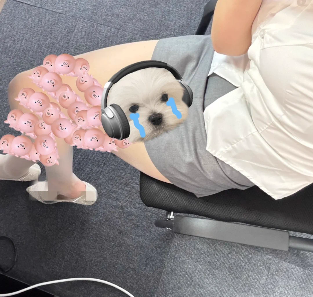 天气热，丁字裤穿的不舒服卡 在pp里🙄，以至于今天讲ppt的时候没发挥好，全程注意力都在p 股上，下面老板，老大，主管都在看着我，麻痹失策失策 https://t.co/TQrN8VTWvI