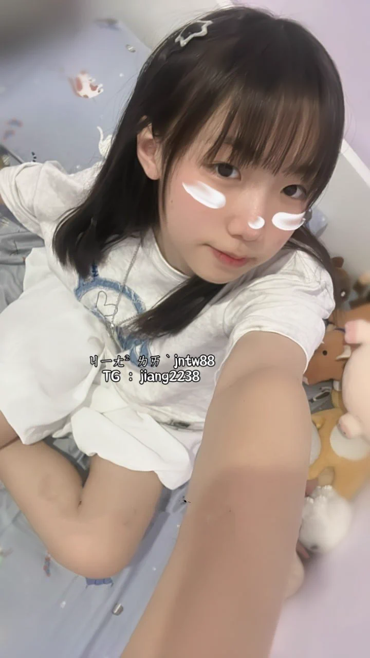 156公分 C 剛成年學生妹 有人要認識嗎🤩 按❤520 https://t.co/H0kFX6uFBd