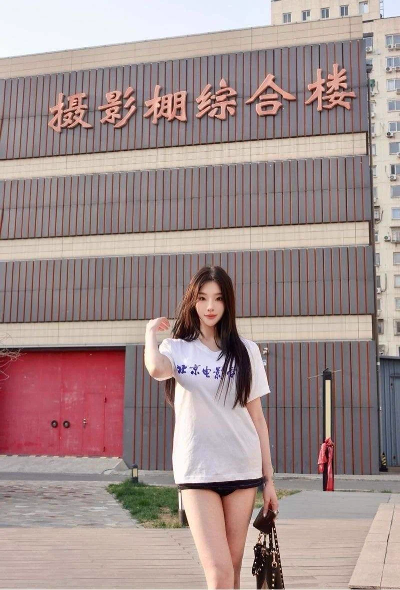 北京 美人评价 北上广高分妹（总分10分，感谢小哥评分）📷颜值:9📷服务:10📷态度:10📷Gzs环境:📷高冷/健谈:健谈❗总体体验:腰功没得说 很顶评价享受第11次一折大号👉🏻白鹤🥇私人订制@bh8881bot https://t.co/mjm4GzbN2Z