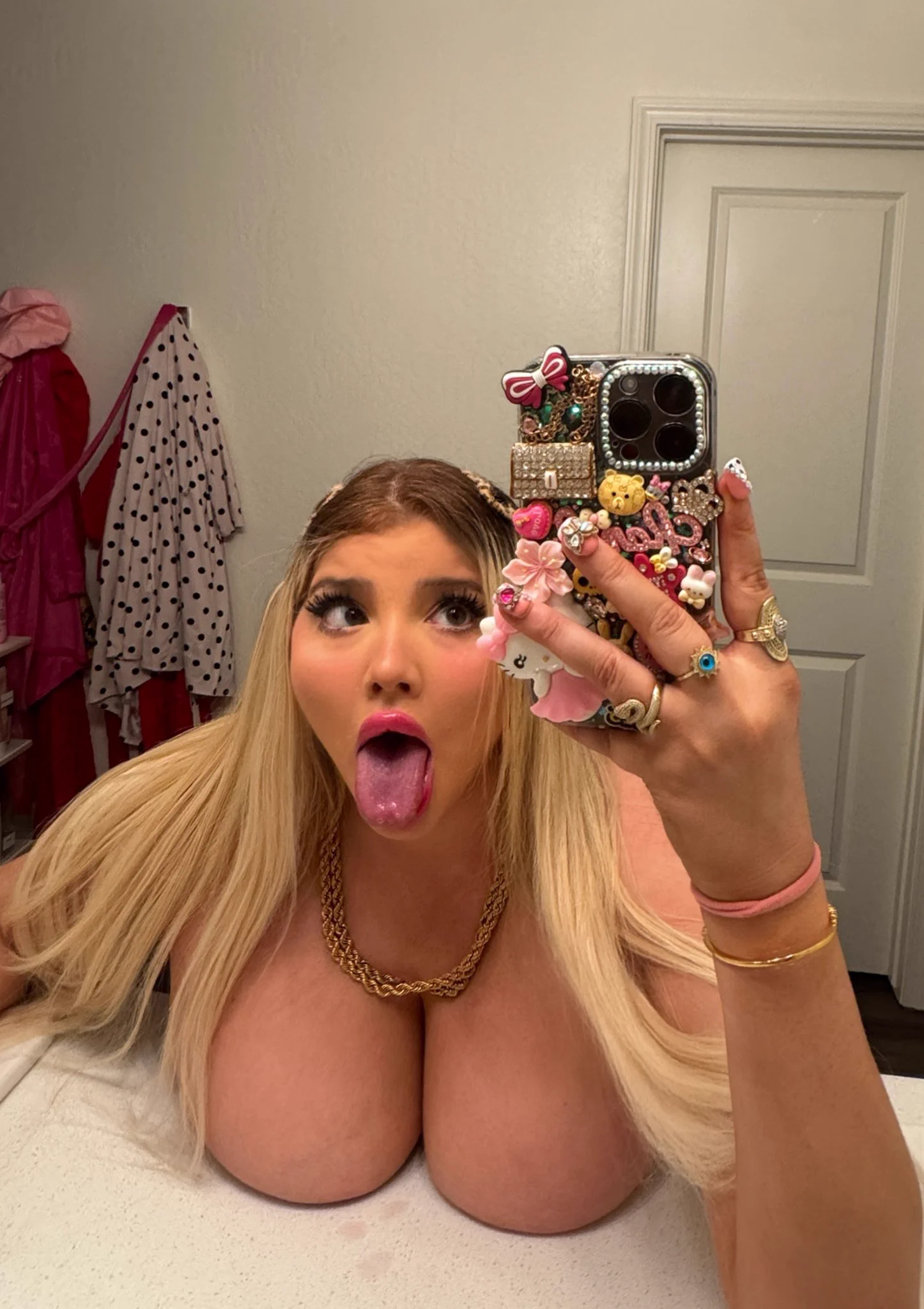 chudaii 💦 https://t.co/KOdqDJxx99