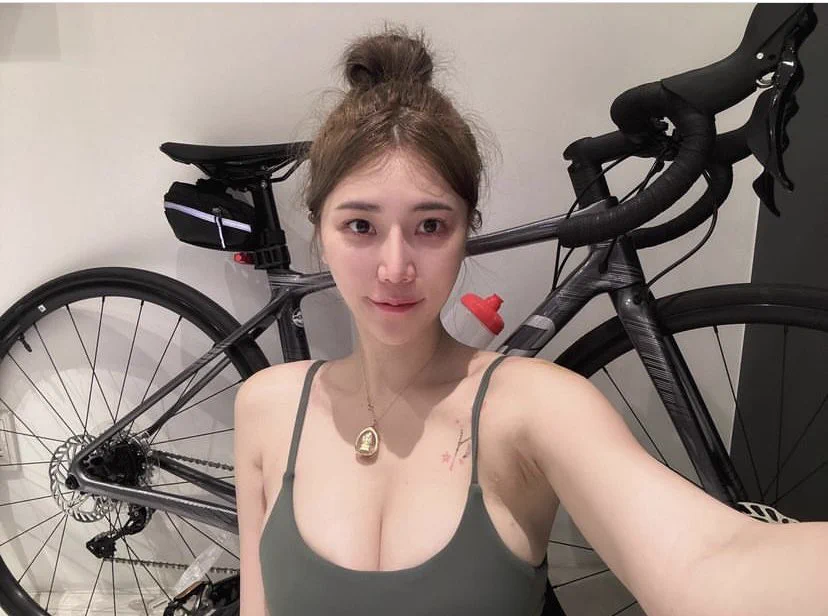 最近真的急需錢💰3000/2h全套+愛愛+按摩+采耳有人約嗎？雞歪的請走開🏃因為我爸爸賭博欠下高利貸急需還款 https://t.co/0nd7DAHb1x