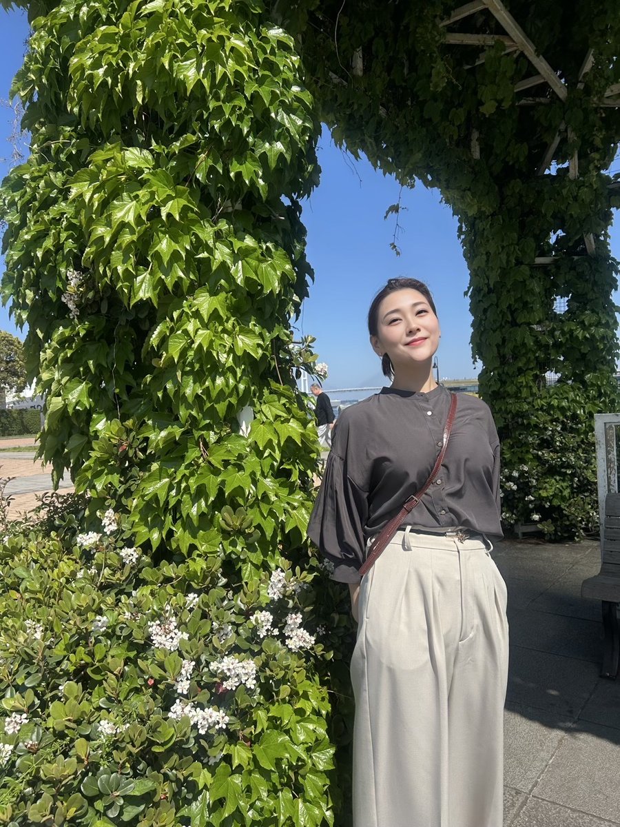 なんで自然だったりお花と撮る時こんなに健やかな顔になっちゃうんだろう😂 https://t.co/Ba9yZa5saf