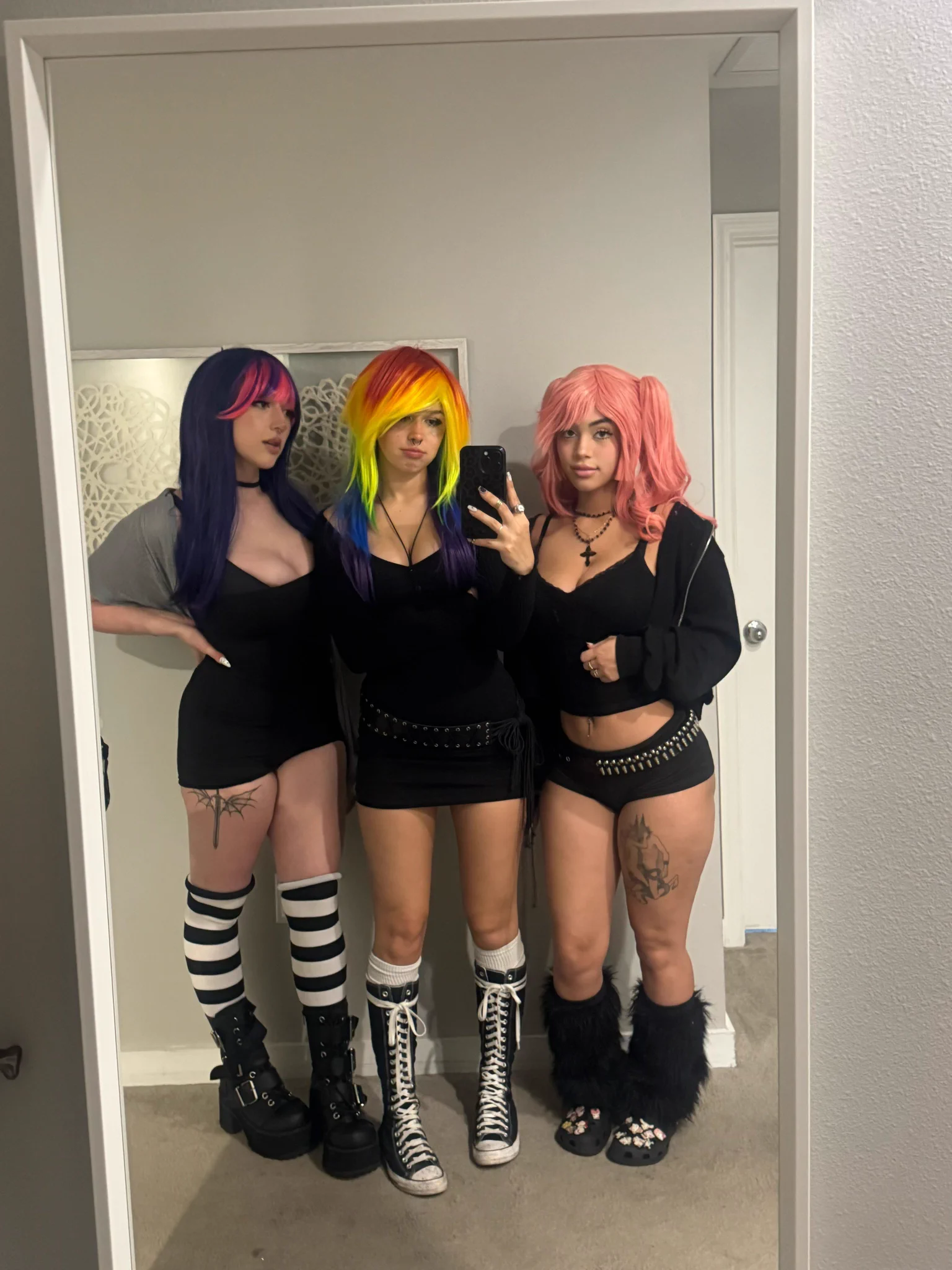 Leave a 🖤 if I I can send u our video ;) https://t.co/rOorNI8Tk4