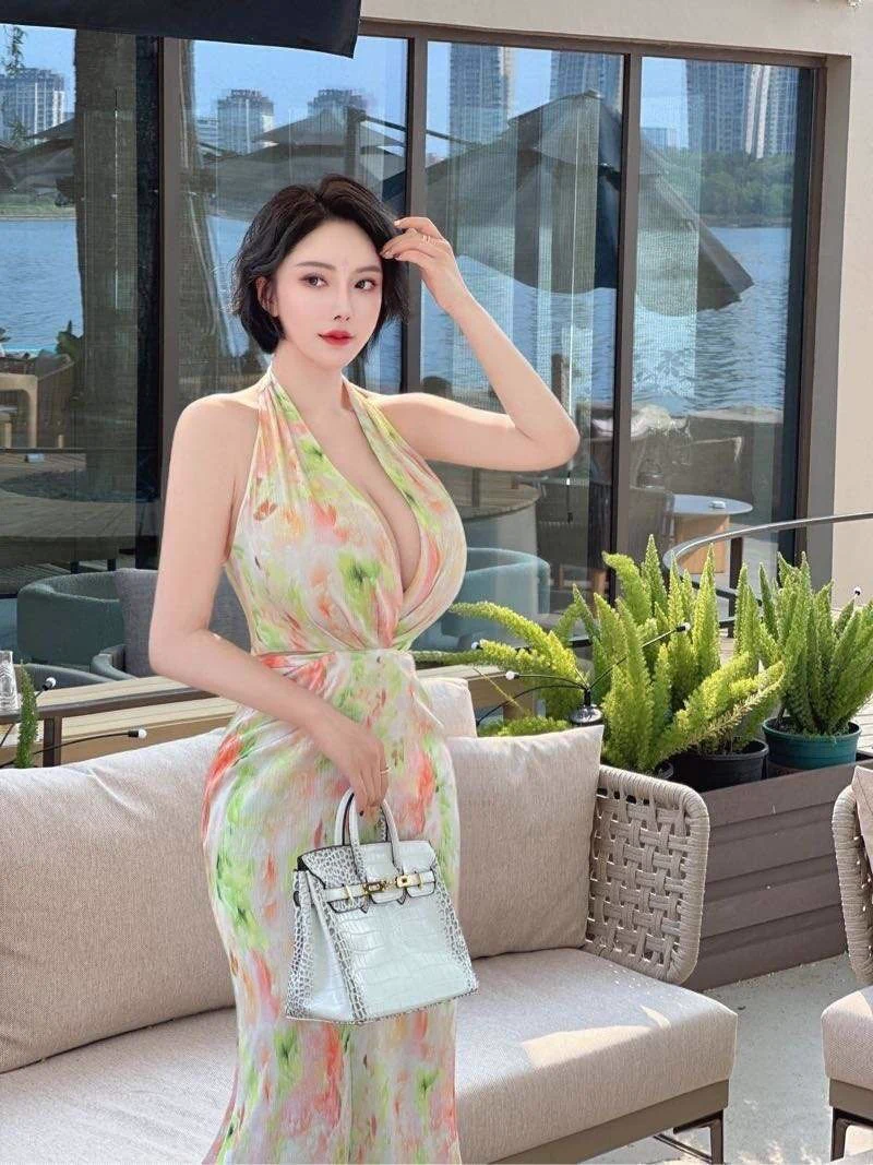 目前在上海姚绮梦兼职🦜w178G质量真实抖音艺人真实网红健身车模高大白卡戴珊真实网红🈲️挂不兑抖音签约艺人主播 高大白气质款航空专业 大牌御姐丰满高大白真🐻前凸后翘 丰满 车模欧美健身身材无差距🈲️🐱 短发胸大腰细大长腿 馒头一线天 身体柔软 大号👉🏻白鹤🥇私人订制@bh8881bot https://t.co/uhWt6Gpvdp