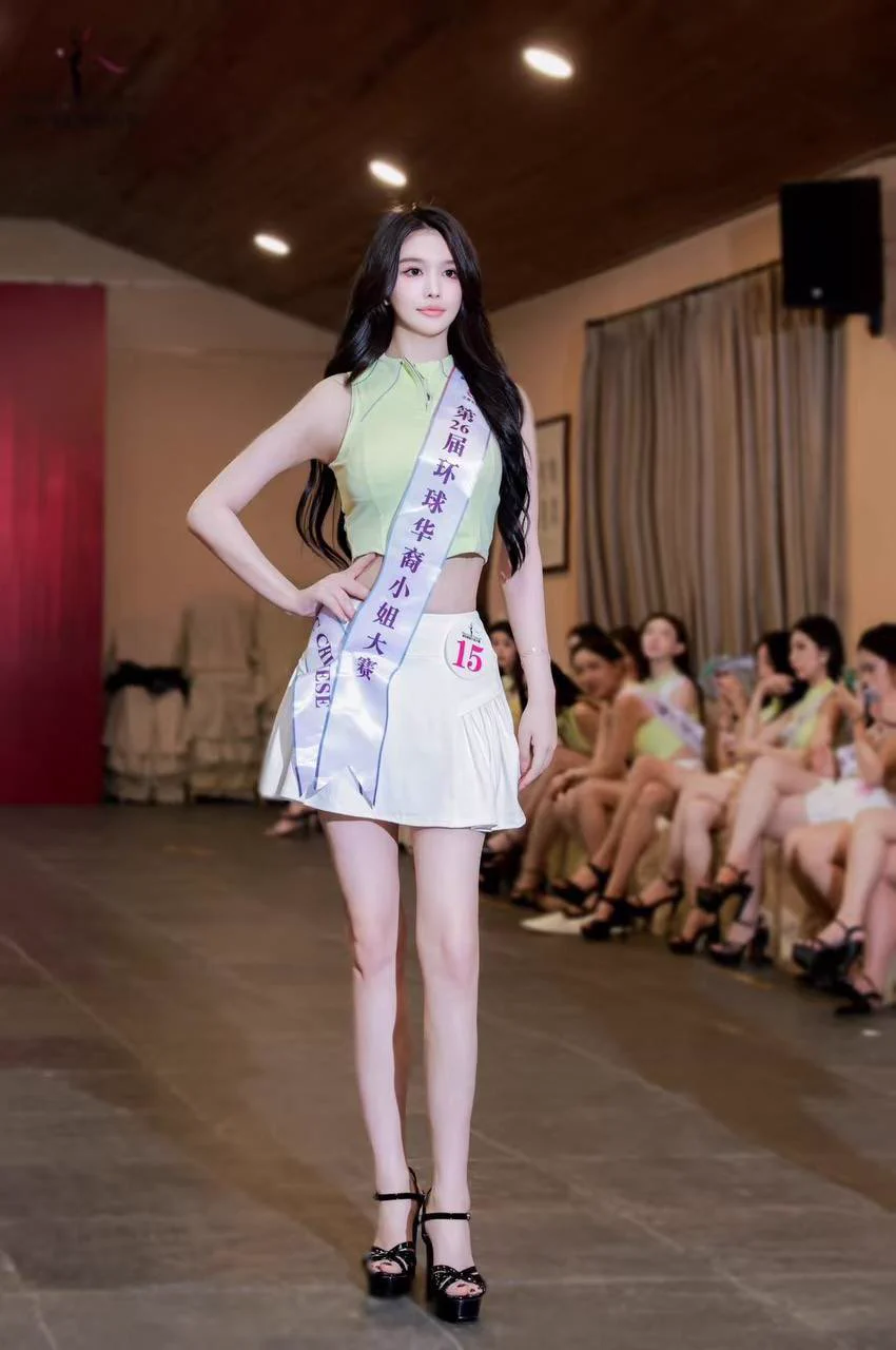 #深圳 177D 选美冠军 苏州人 美国研究生 韩国本科 首尔大学 工商管理硕士擅长舞蹈 唱歌 一字马可以现场表演冷白皮 175净身高；00年，苏州人，目前模特相关行业❤️2024 lo世界小姐 🛰️：xycoser1🐧：3925191783看照门槛🚪100（永久有效）备注zfb口令🧧添加➕✈️：https://t.co/LxE97xBQ1S https://t.co/RArRoPYyx3