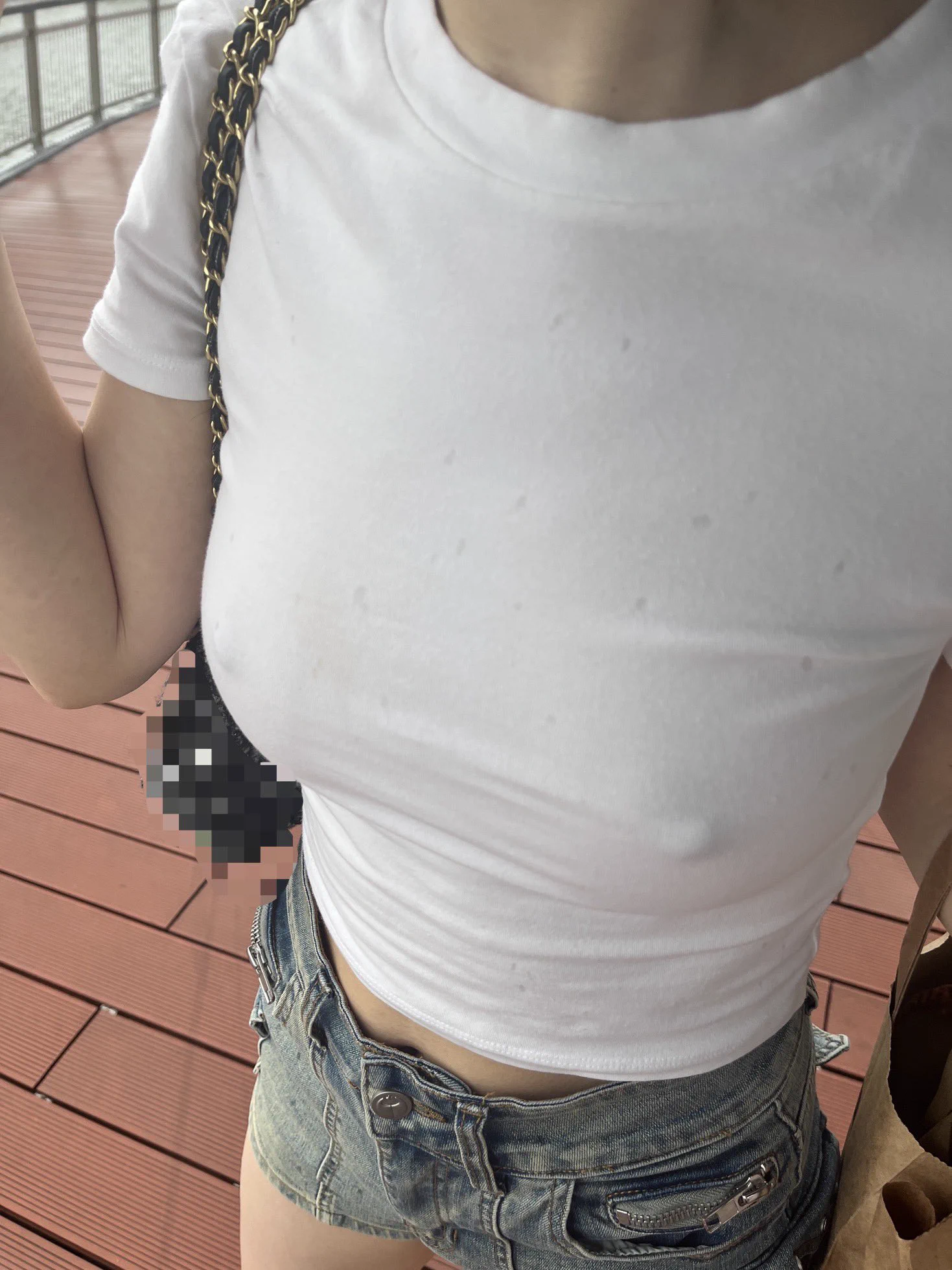带N小姐湖边露出，白色T血+牛仔热裤，绝摆，露出过程中回头率超高，下面变得湿哒哒，生理反应超明显，有没有情侣或女生想一起和N小姐露出的？请私我

 #露出 #定制 #母狗 #牛仔裤  #大胸
@luchu888888 
@Mon_001K 
@eggroll_tea 
@Hexiansheng0031 https://t.co/1p1wsghlD0