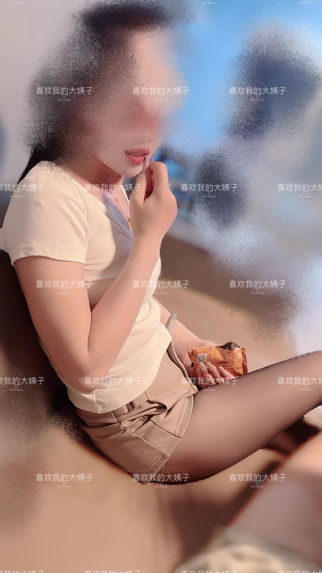 6月12号晚上好兄弟们老婆洗好澡了，大姐还没去洗澡(在贴面膜，嗑瓜子)老婆躺我腿上的，姐妹俩在聊天刚刚我故意说的，说这几天天天加班累死了，明天晚上我约着朋友洗澡按摩去了，不知道老婆听到这个什么感觉老婆说你去吧 https://t.co/F8uiZMCDOc