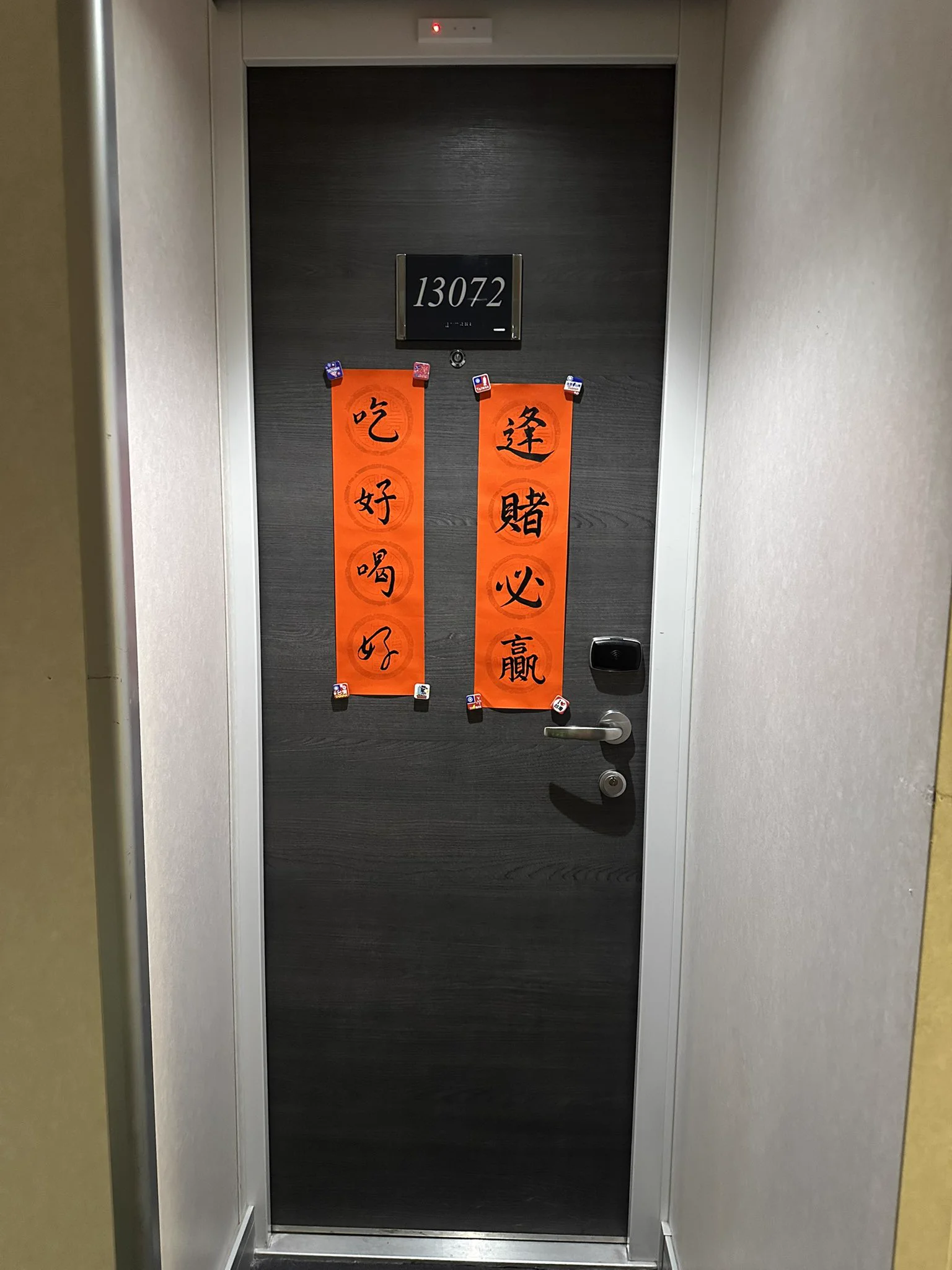 人生中第一次搭郵輪🛳️用一張照片展示我們如何在各國旅客中找到自己的同伴、以及台灣人多麼做自己🤣🤣 https://t.co/AfHzu4J1Ss