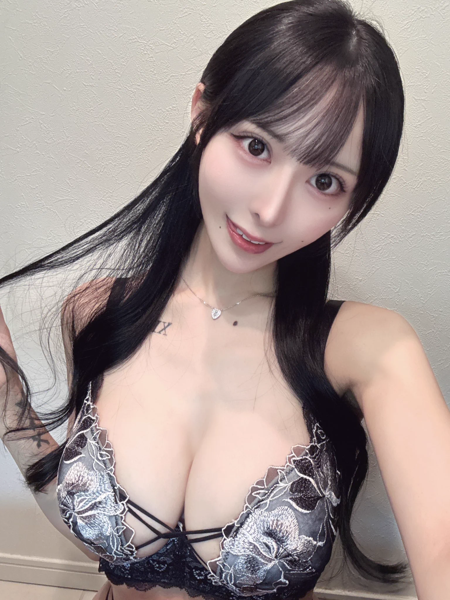 黒好き？ https://t.co/DOsx4XUlYI