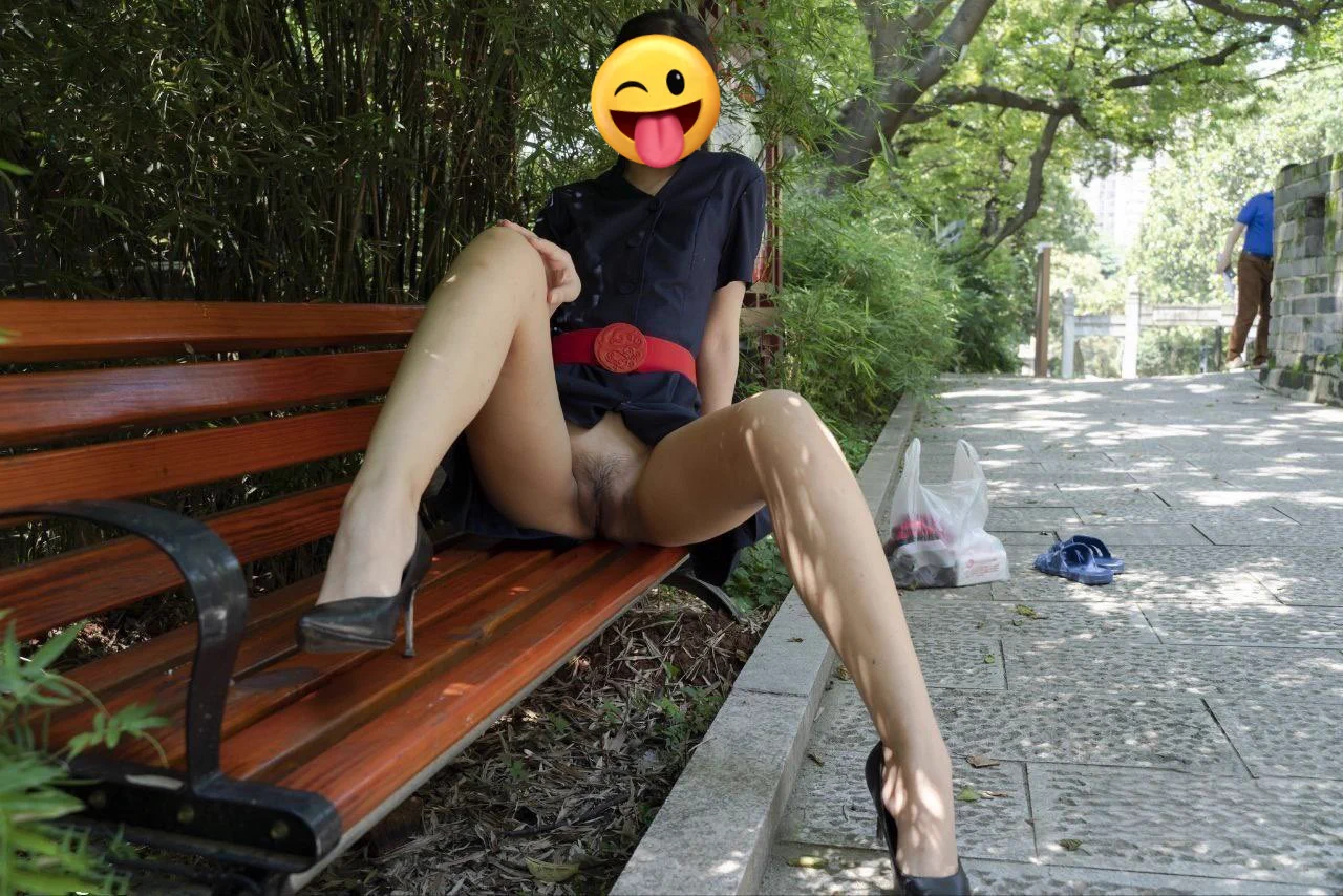一个知足的人，生活才能美满 https://t.co/1ejJ6cShiS