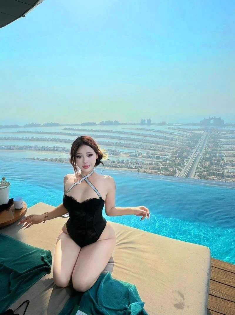 #上海微胖健身女孩～欧美身材～ 喜瘦勿扰～极品反差女🛰️：xycoser1🐧：3925191783看照门槛🚪100（永久有效）备注zfb口令🧧添加➕✈️：https://t.co/LxE97xBQ1S https://t.co/AeCkbQIgcZ