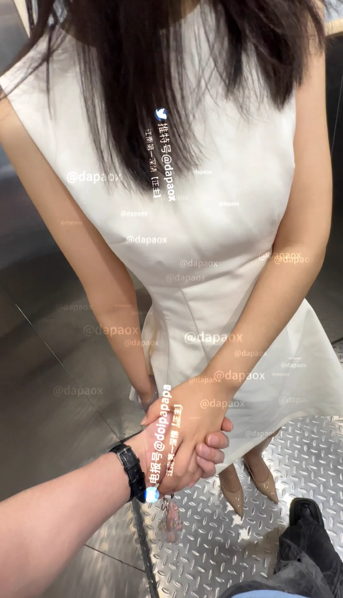 这个有点御姐的 互联网公司小白领 周末双休 带回家扒光！加了得有快一年了 才见面 @xybereum @xyberdolls @xyberlabs https://t.co/JpB5ExJSpT