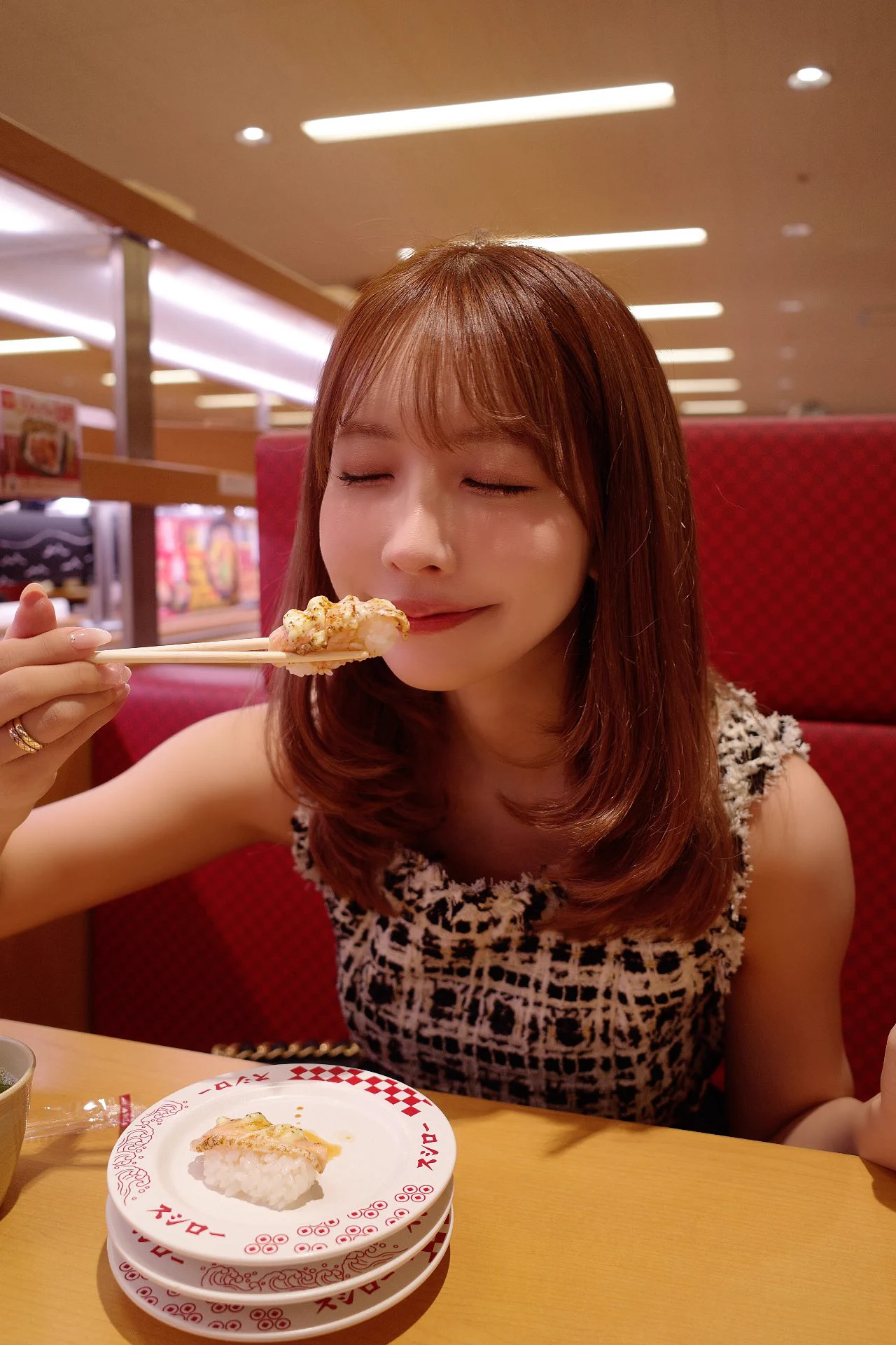 🍣🍣 https://t.co/x3HYSnXVUM