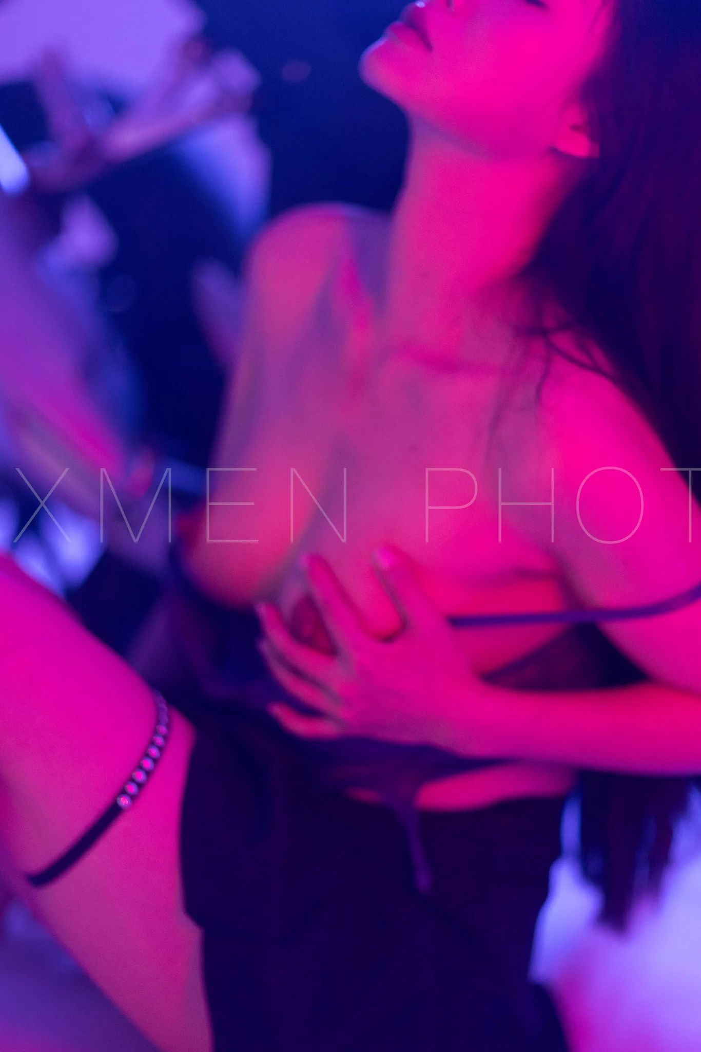 夜色霓虹#摄影 #私拍 #模特 #私房寫真 #PHOTOS #photography #photographychallenge #selfie #摄影师 #nudephoto #BodyArt #SM #情侣 #特写 @Fengsiyuan@wqganenshi_@tbzt2024@007share https://t.co/5cUMVCWvh4