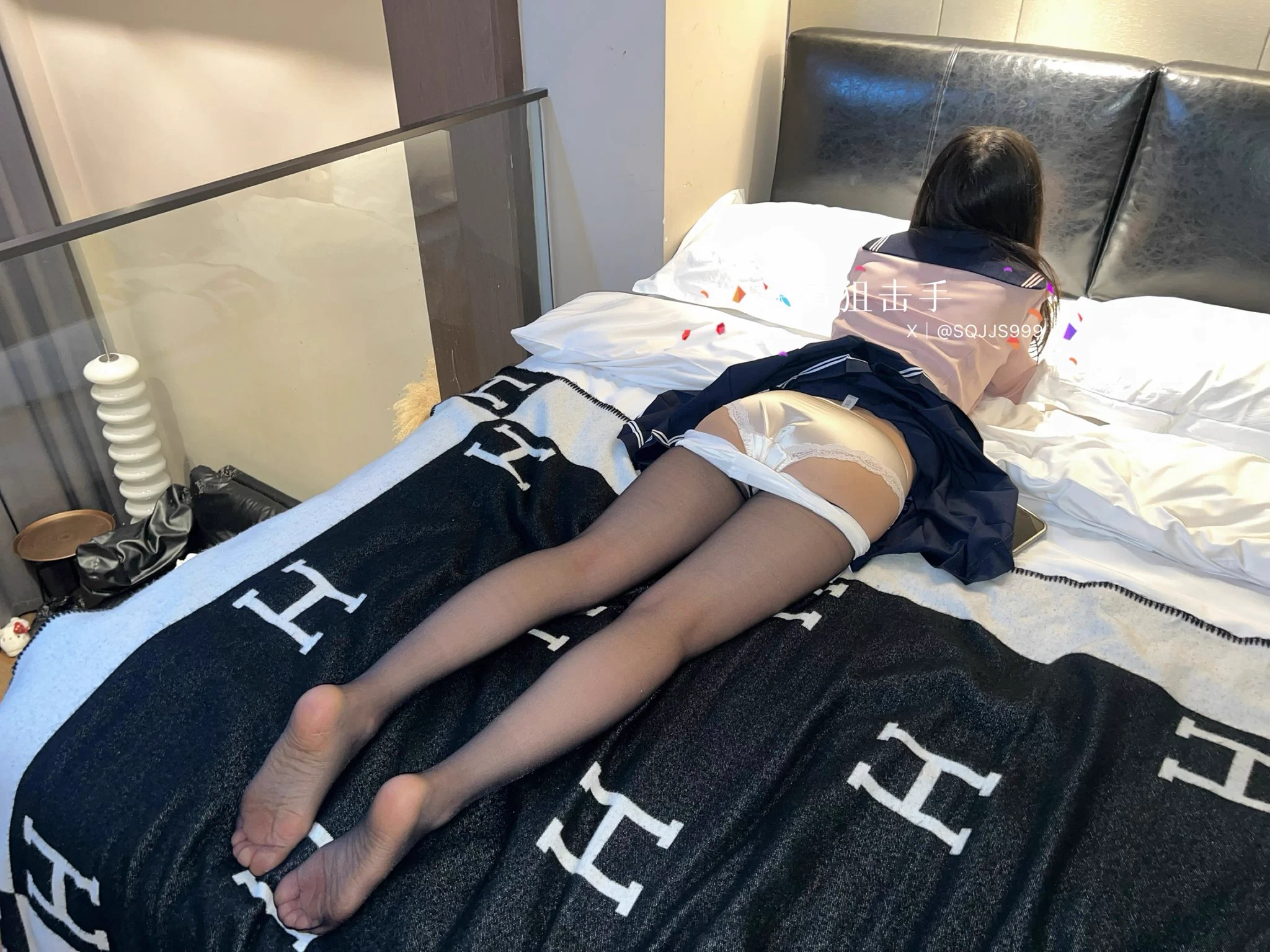 黑丝jk学生妹！肤白还貌美，正经大学生，想跟我体验下生活，我只想让她知道尺寸… https://t.co/OkNF33wpx8