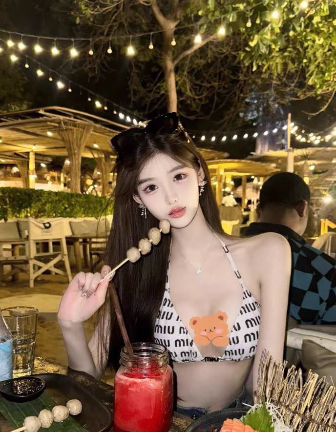#上海硬5 羽毛英国留学生 网红国际超模身高172 体重95斤真🐻C真人版昆凌，漫画水蛇腰身材高情商待客如初恋👍🏻全身雪白 凹凸有致气质高雅 谈吐大方🛰️：h828278🐧：1049257842看照门槛🚪100（永久有效）备注zfb口令🧧添加➕✈️：https://t.co/QzcRA25JB8 https://t.co/sBEMzAgkTi